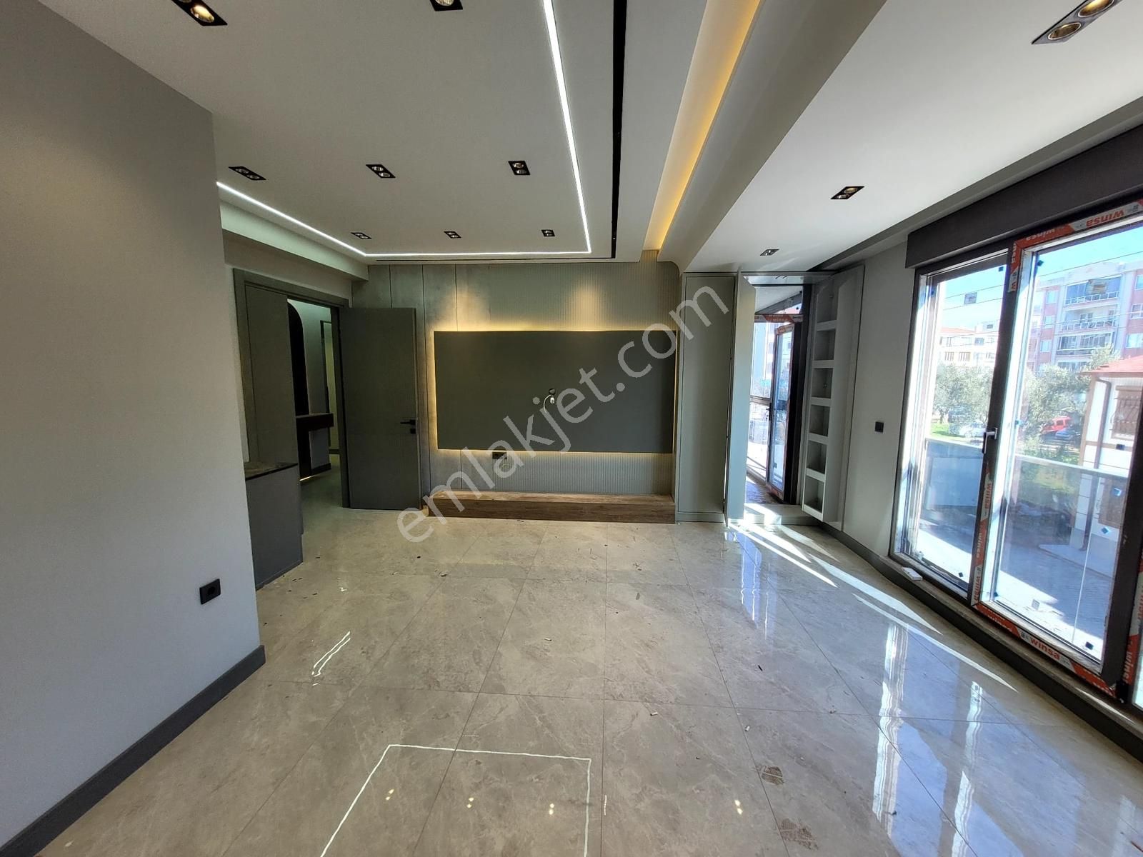 Cumhuriyet Mah.de Ara Kat Ön Cephe Sıfır Ultra Lüks 3+1 Daire