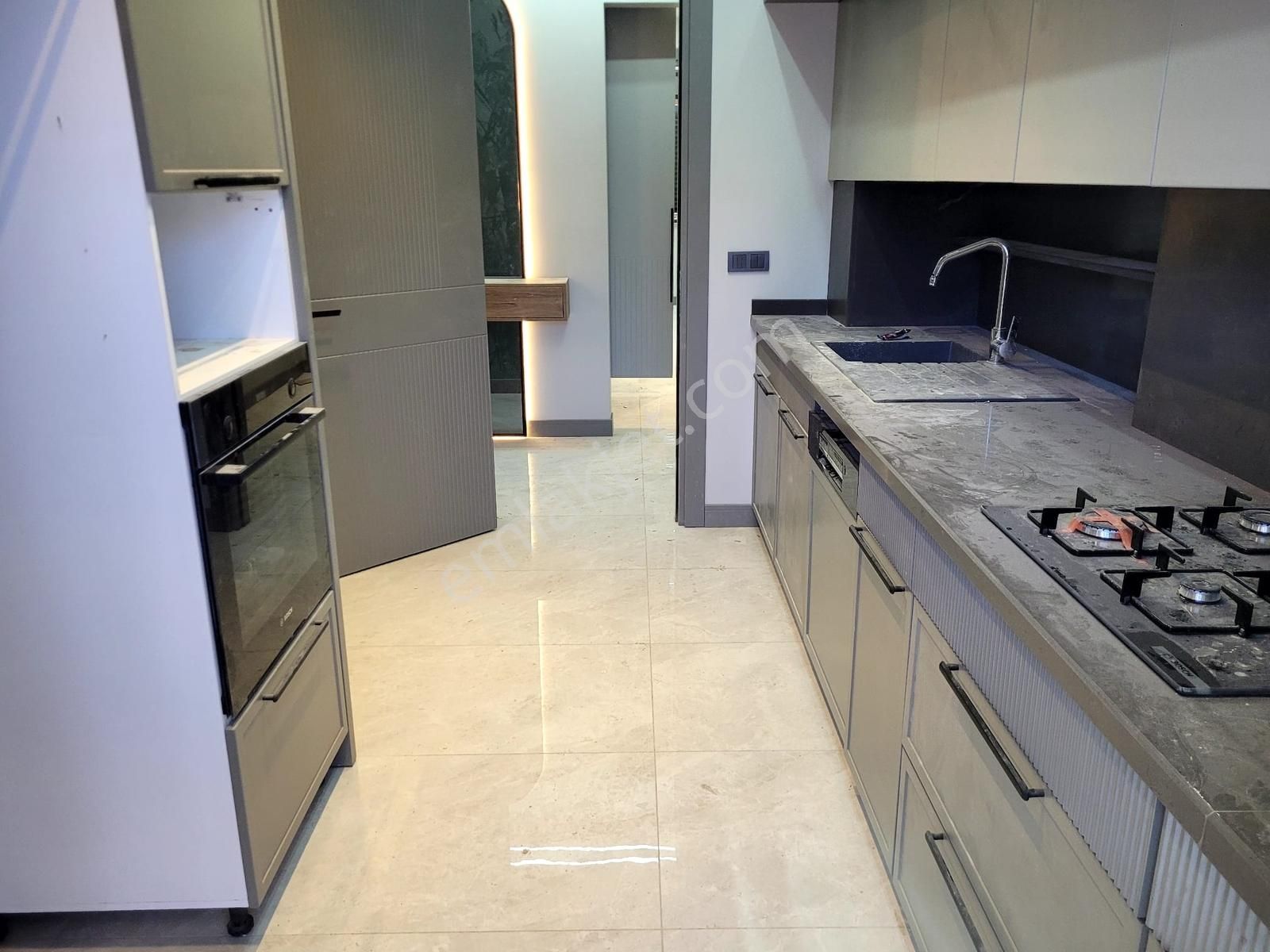 Cumhuriyet Mah.de Ara Kat Ön Cephe Sıfır Ultra Lüks 3+1 Daire - Görsel 19