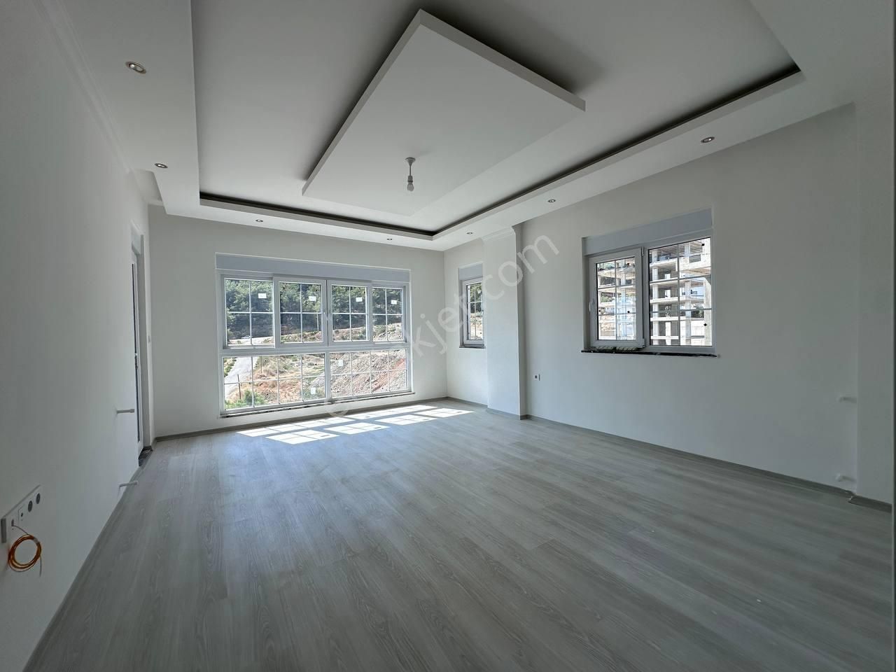 Çıplaklı'da İskanlı Krediye Uygun Ayrı Mutfaklı 3+1 Sıfır Daire - Görsel 18