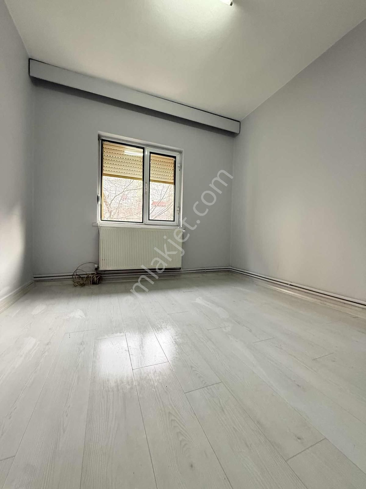 Menderes Blokların Da 2+1 Kat 1 Ön Cadde Üstü 80 M2 Kombili - Görsel 14