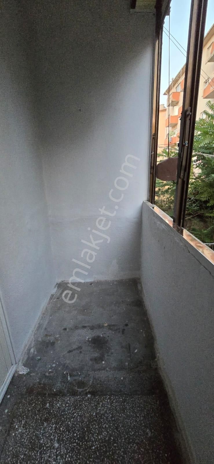 Menderes Blokların Da 2+1 Kat 1 Ön Cadde Üstü 80 M2 Kombili - Görsel 15