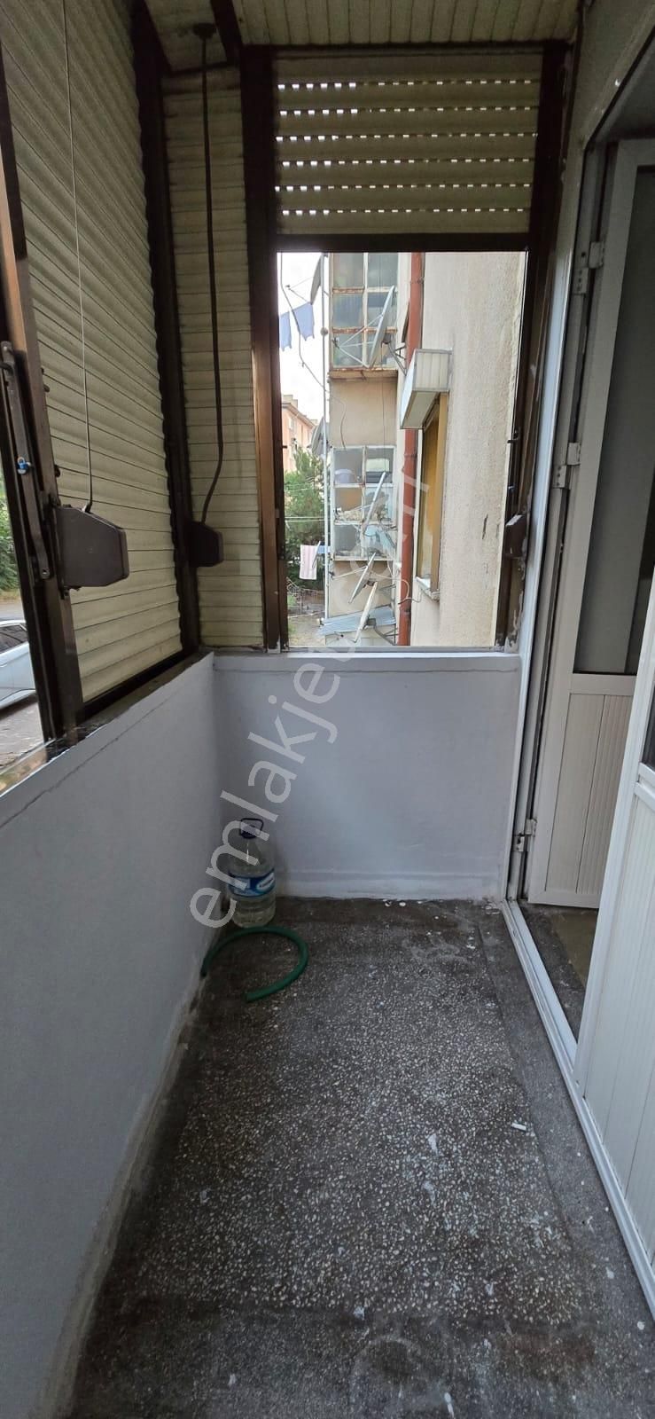 Menderes Blokların Da 2+1 Kat 1 Ön Cadde Üstü 80 M2 Kombili - Görsel 16