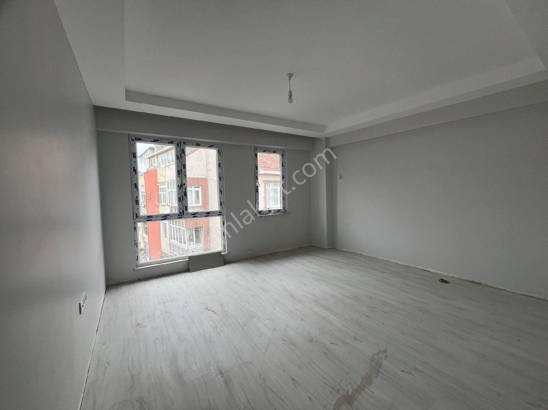 Fatih Kocamustafapaşa Merkez De Yeni Binada Satılık