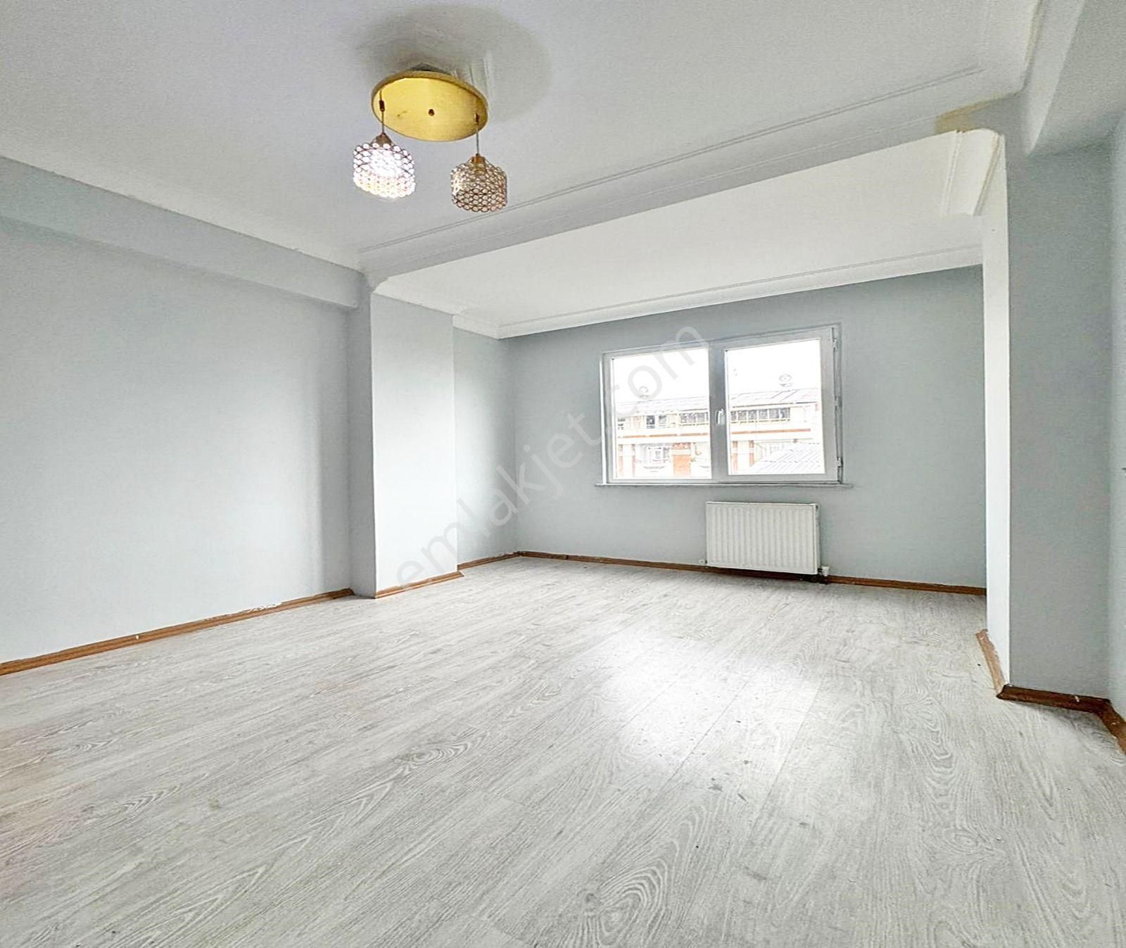 Metrobüse Yakın 5 Dakika Mesafede 1.kat 2+1 100m2 2.850.0000 Tl - Görsel 11