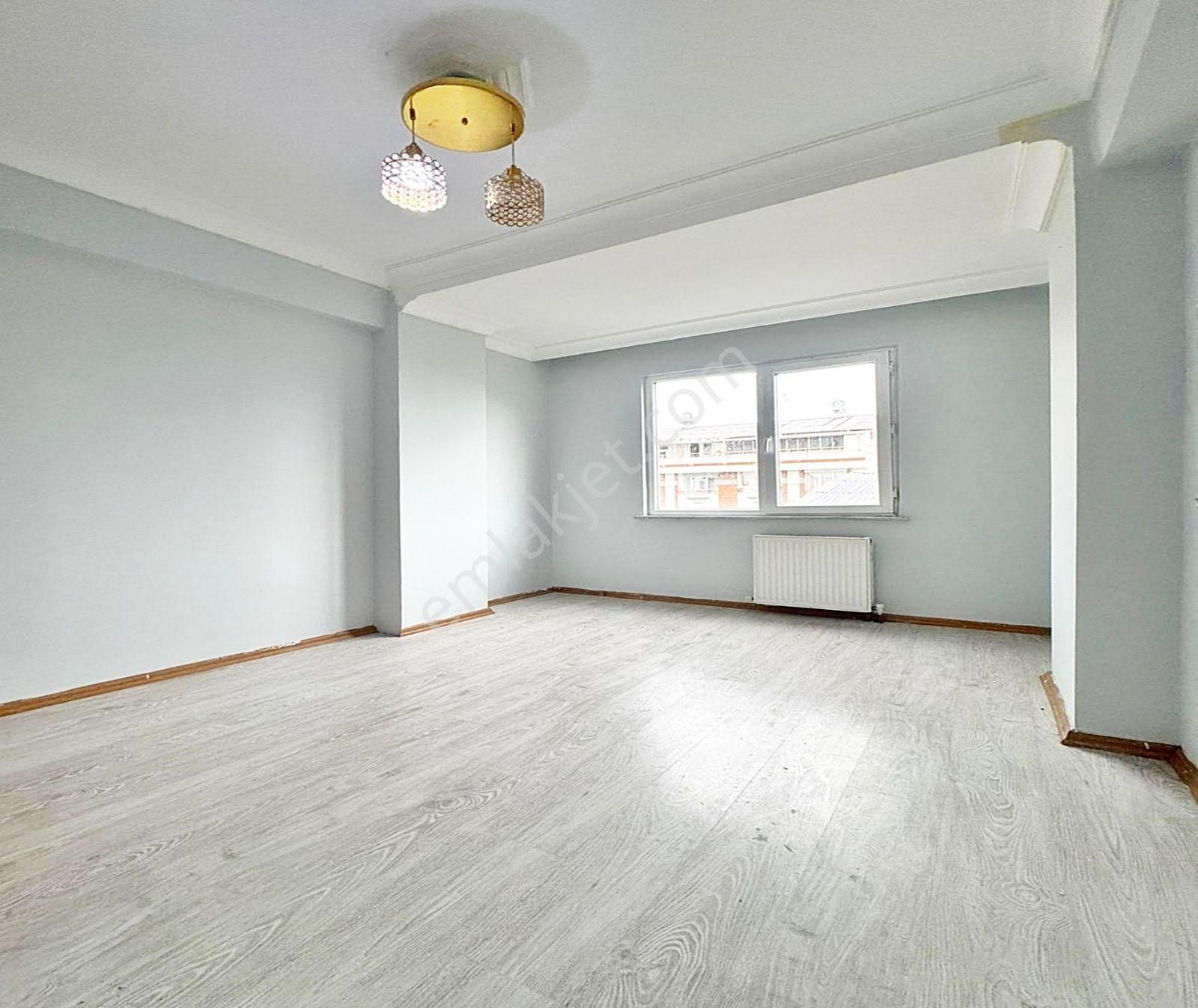 Metrobüse Yakın 5 Dakika Mesafede 1.kat 2+1 100m2 2.850.0000 Tl - Görsel 10