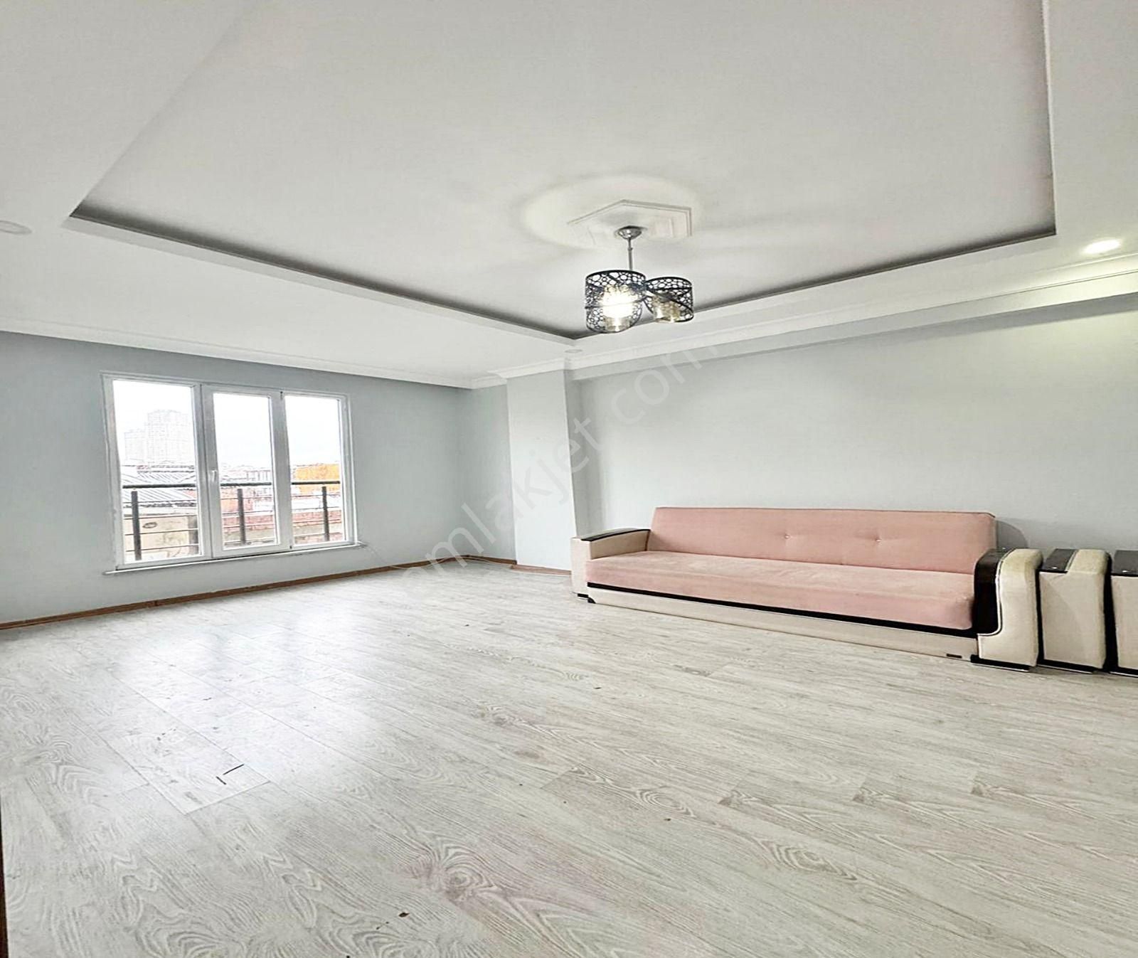 Metrobüse Yakın 5 Dakika Mesafede 1.kat 2+1 100m2 2.850.0000 Tl - Görsel 14