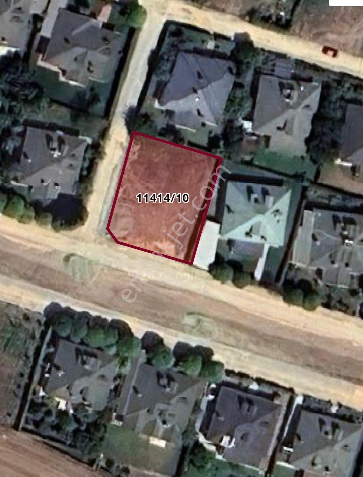 Oscar'dan Hisar Mah. Villa Park Sitesi İçerisinde Satılık Arsa - Görsel 4