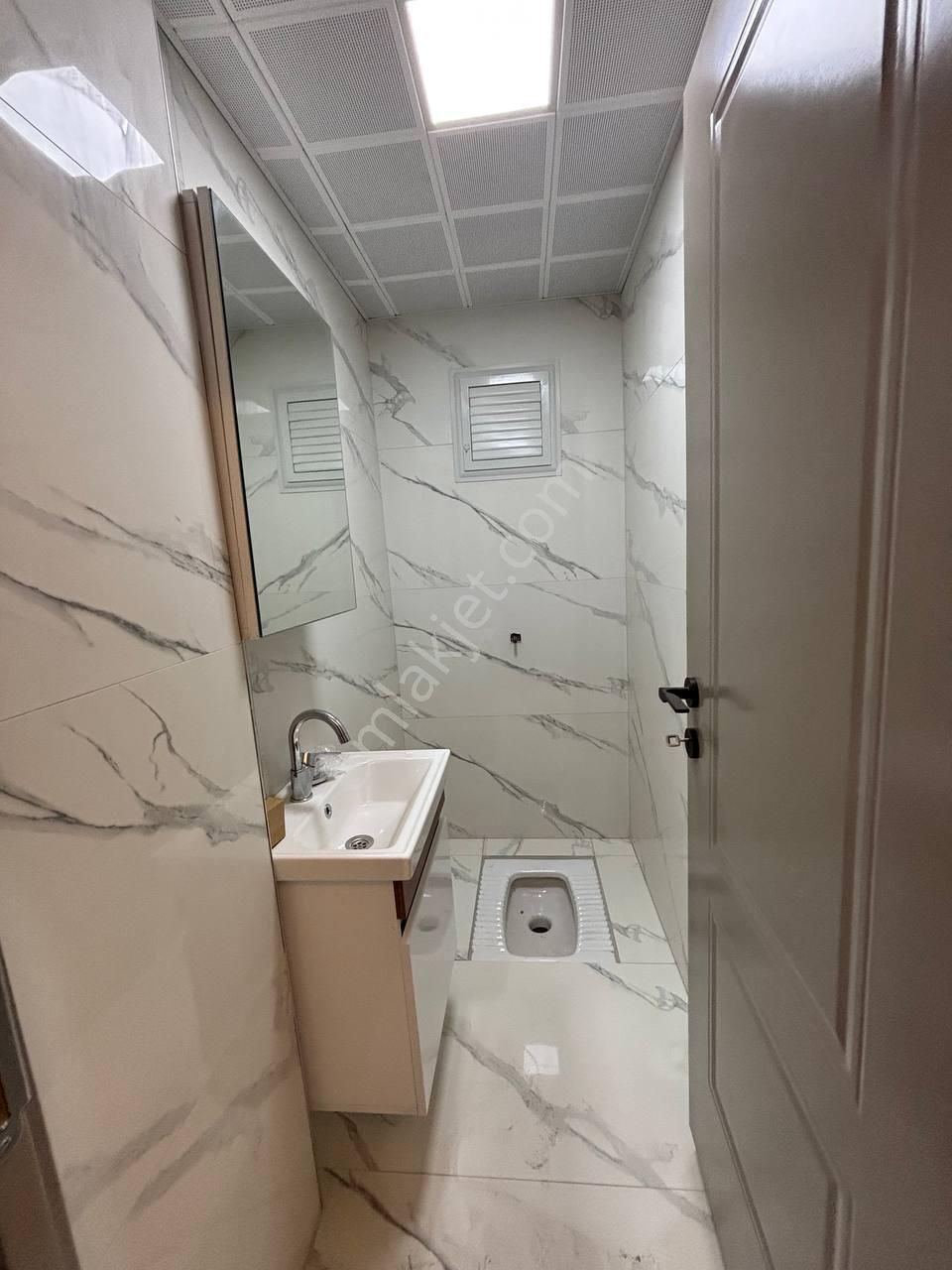 Sığnak Bulunan Kaçırılmayacak Cadde Üzeri Katta 2+1 Daire - Görsel 13