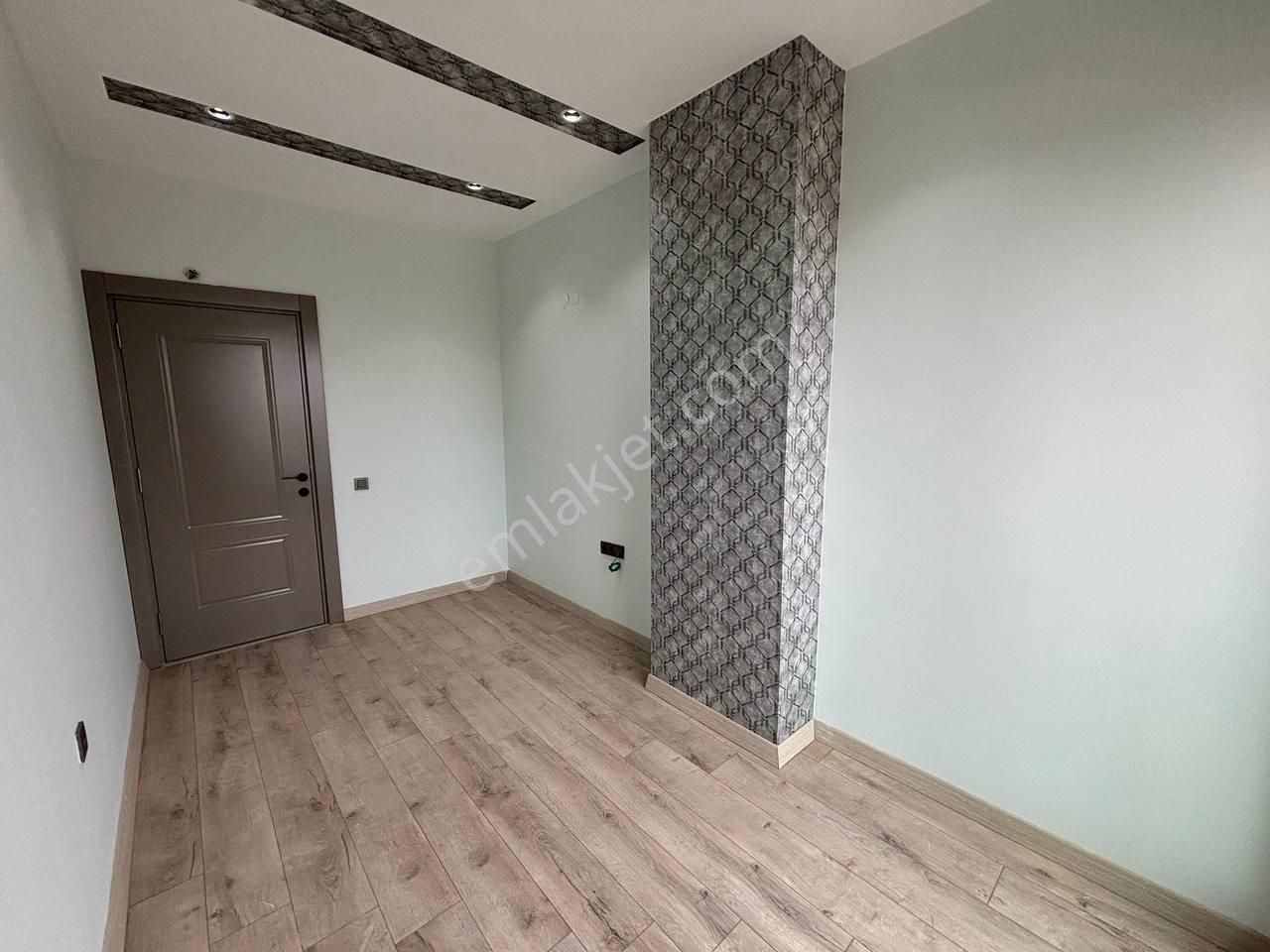 Sığnak Bulunan Kaçırılmayacak Cadde Üzeri Katta 2+1 Daire - Görsel 9