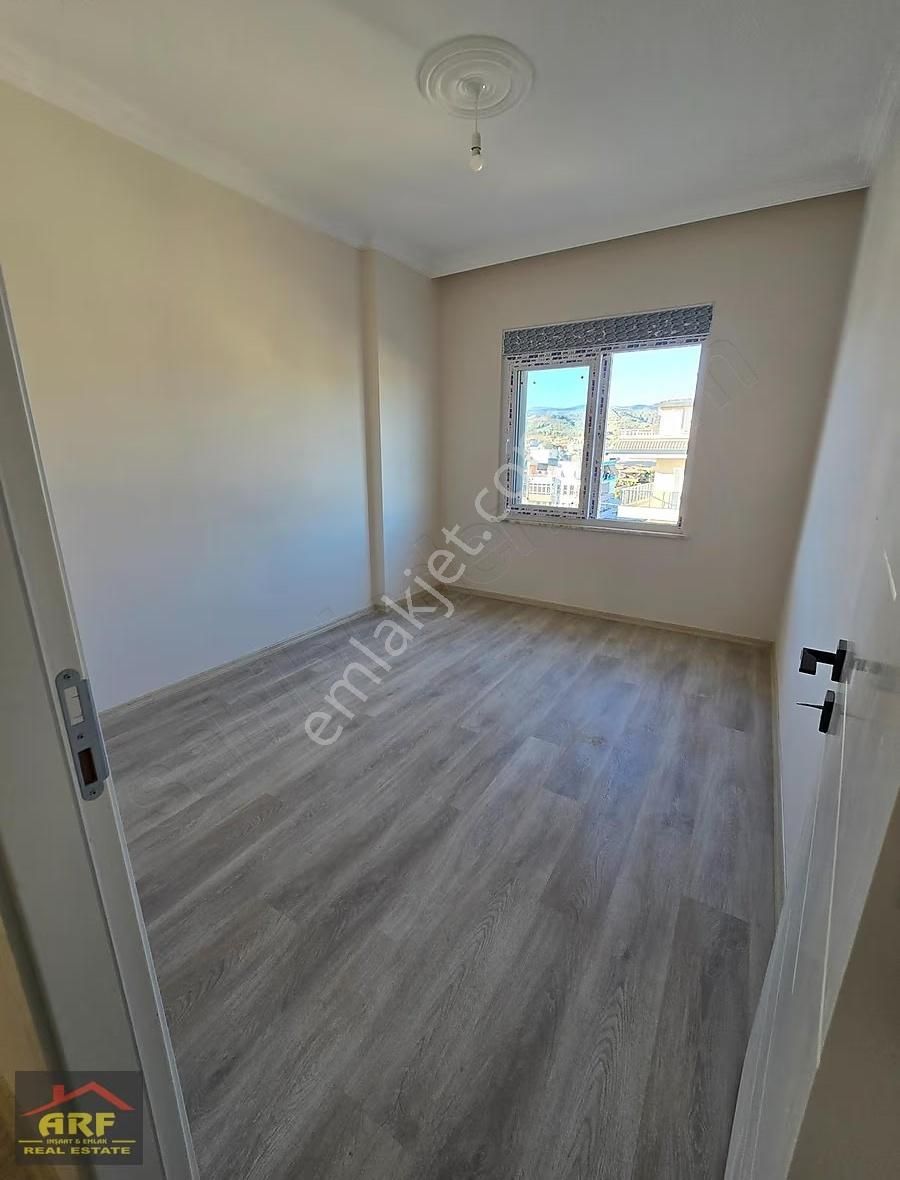 Payallarda Satılık | Ebeveyn Banyolu, Geniş 2+1 Ara Kat Daire - Görsel 3