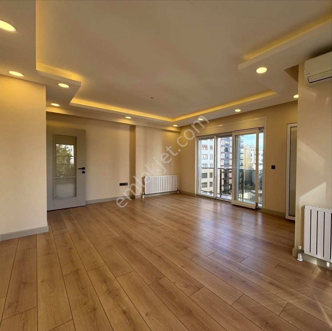 Zeytinburnu Telsiz Mah Kiralık 2+1 Daire Sahibi İletişim: ○𝟝𝟛𝟠' 𝟐𝟑𝟑' 𝟡𝟟𝟛○ ✔ - Görsel 4