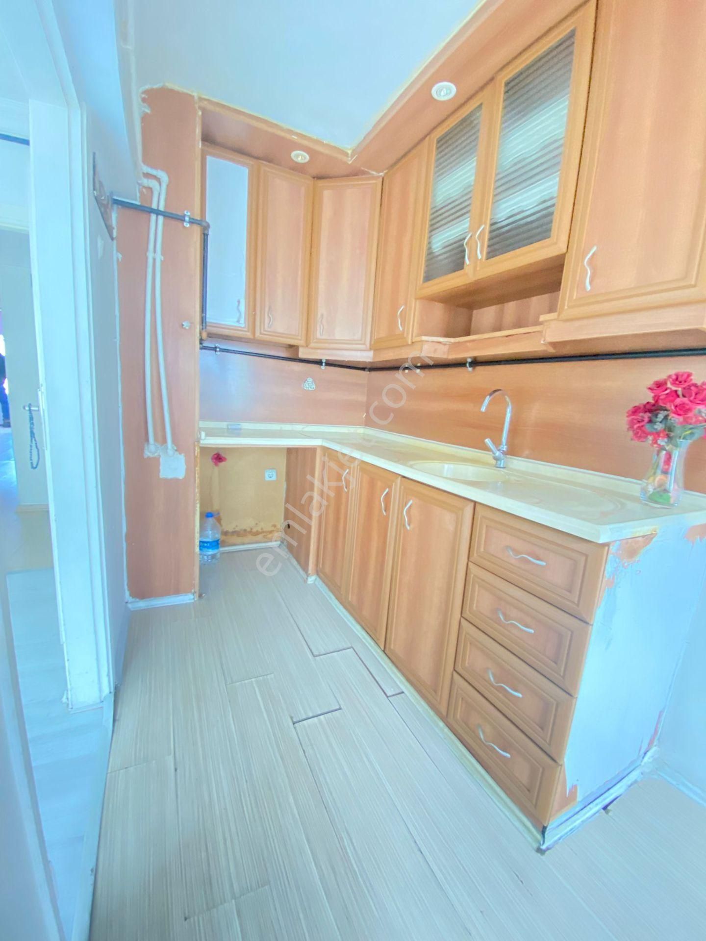 Bursa Yıldırım Yeni Mahallede 2+1 85m2 3.(arakat) Kombili Manzaralı - Görsel 6