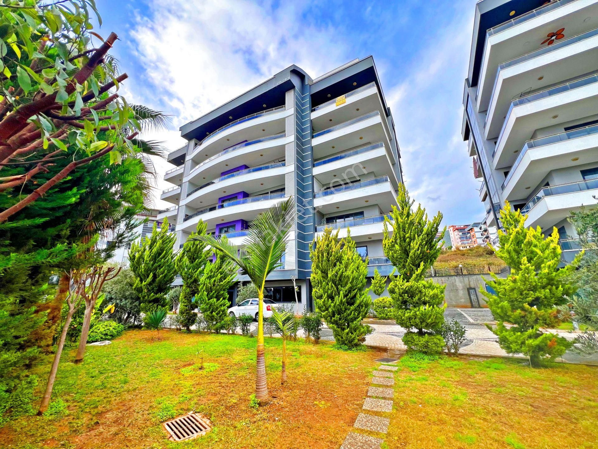 Alanya Obada Satılık 5+1 Site İçi Havuzlu Lüks Dubleks Daire