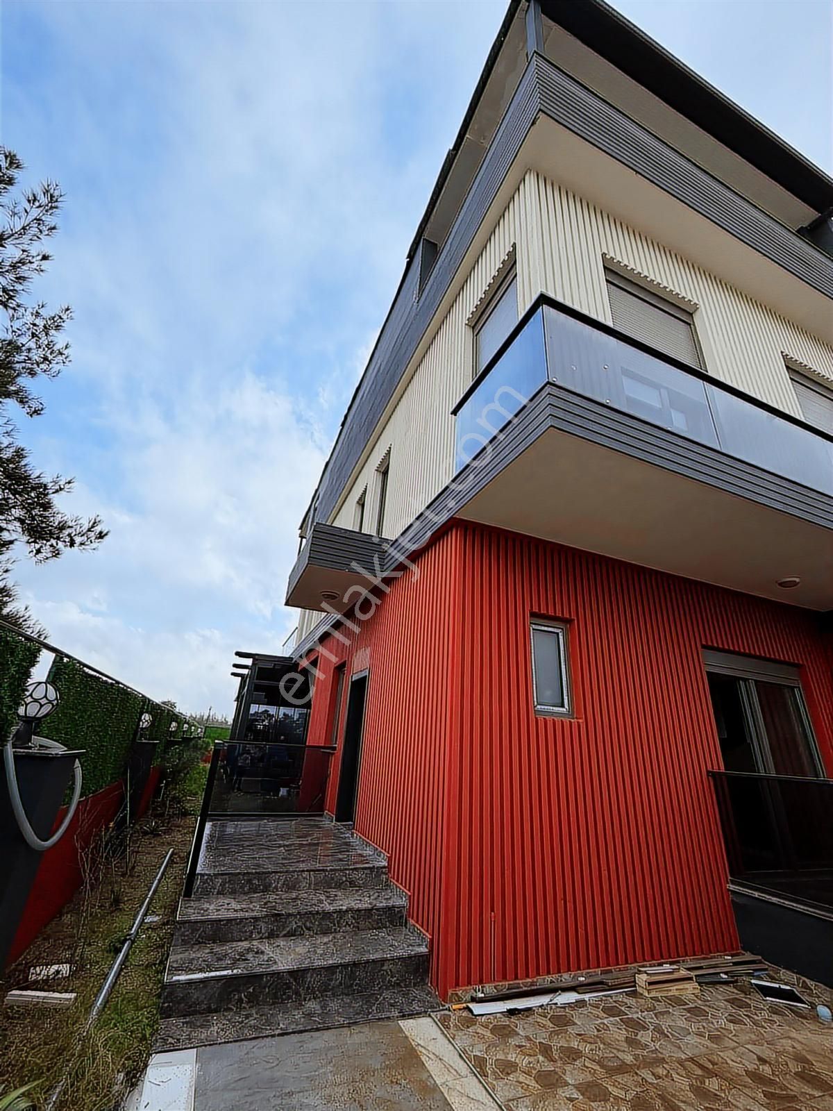 Tam Müstakil | Tripleks 4+1 | Havuzlu Özel Villa - Görsel 13