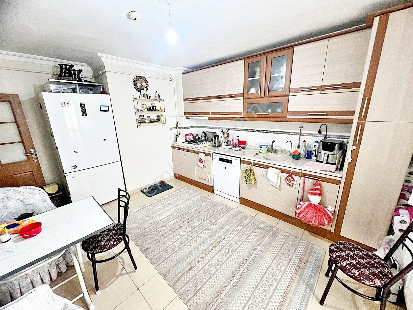 Veranka Invest'den Arakat Selim Cad. Üzeri Masrafsız Ön Cephe Acill Satılık 3+1 Daire - Görsel 3