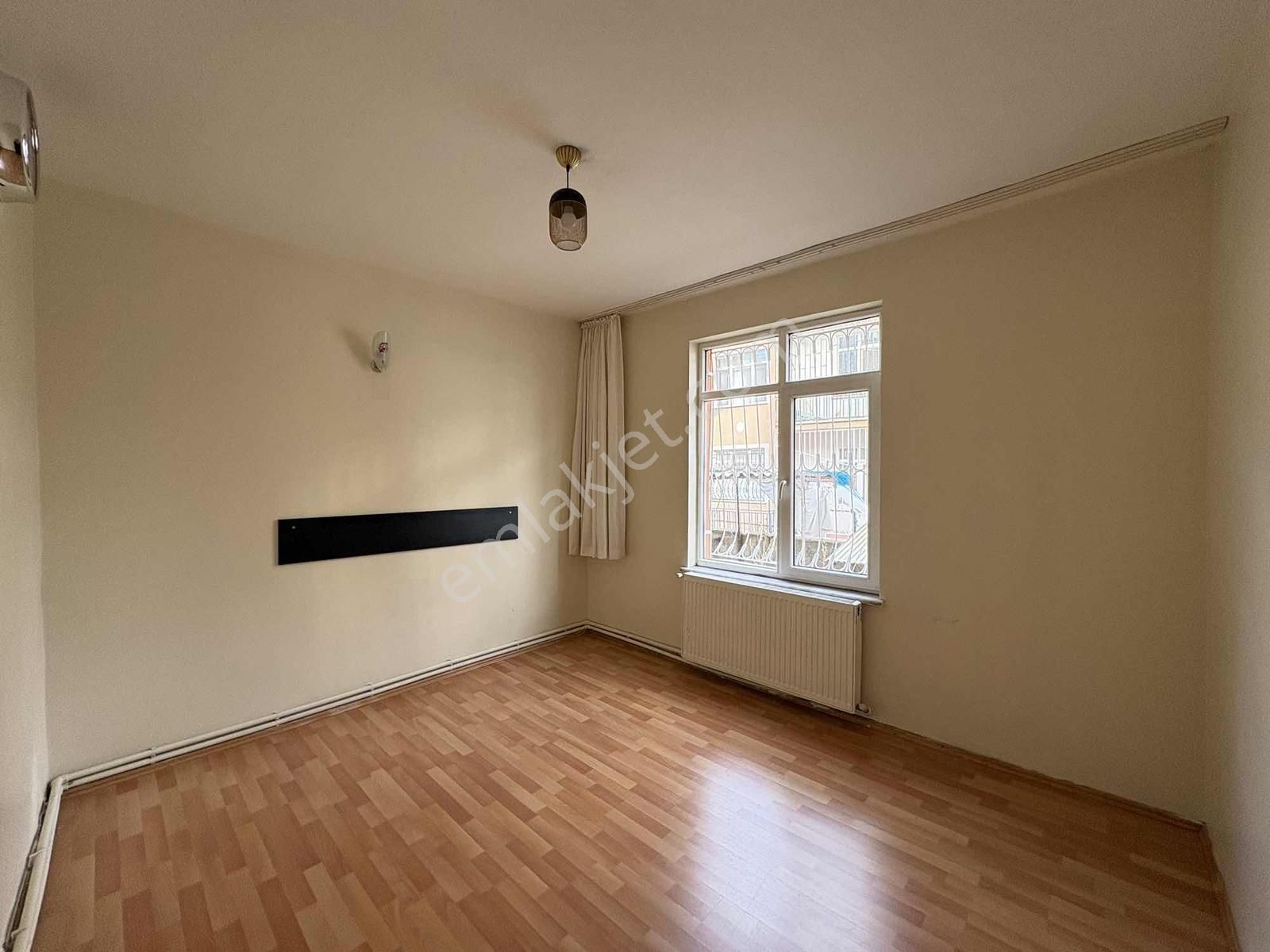 Cumhuriyette Masrafsız | Araç Takasına Açık | Tramvay Yanı 3+1 - Görsel 9