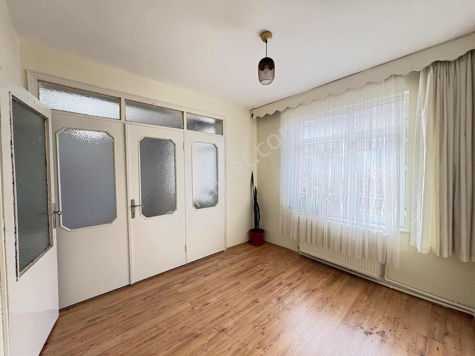 Cumhuriyette Masrafsız | Araç Takasına Açık | Tramvay Yanı 3+1 - Görsel 19