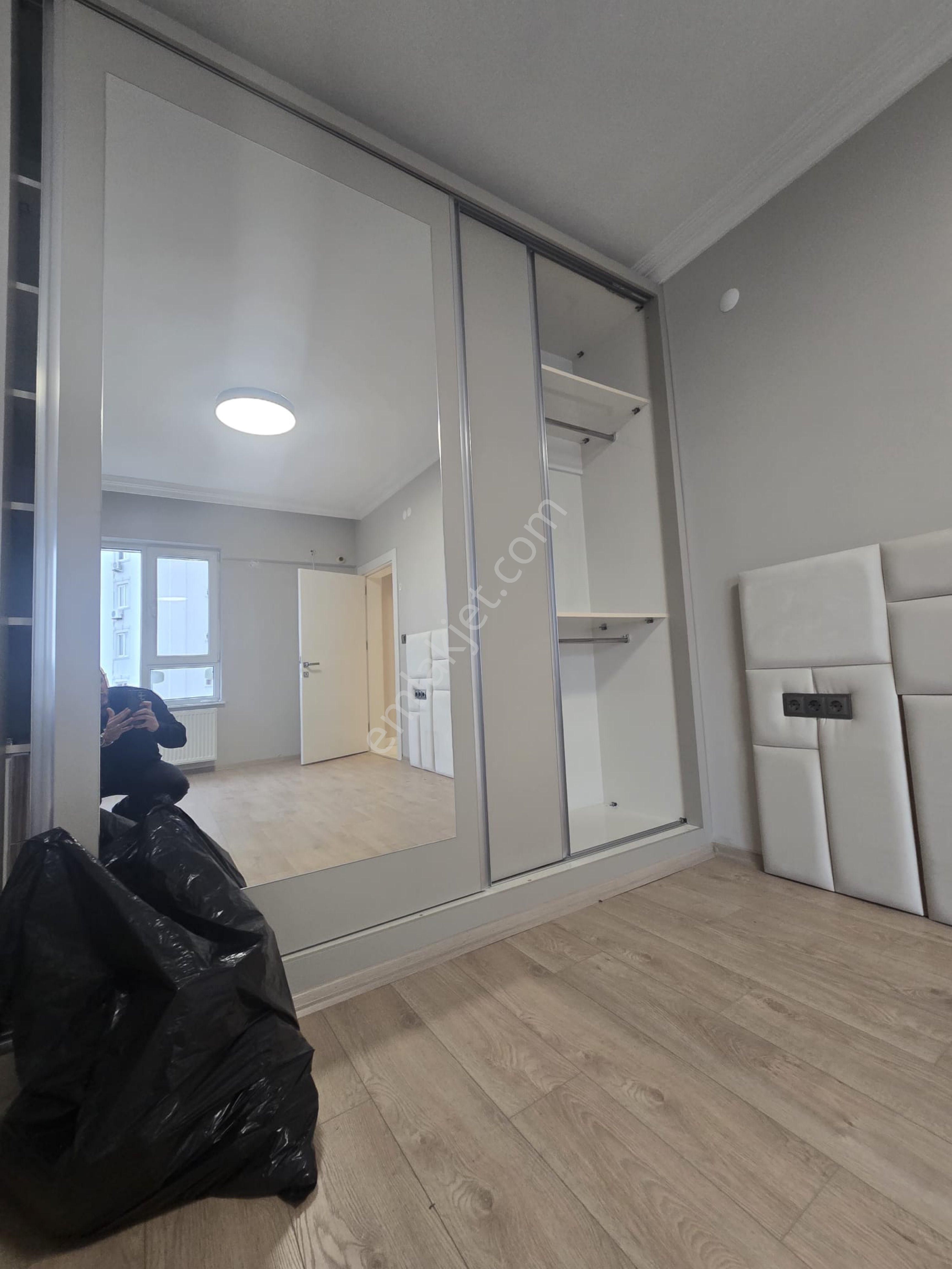 Meydankavağı Site İçerisinde İçi Yapılı Yüksek Tavanlı 3+1 Daire - Görsel 25