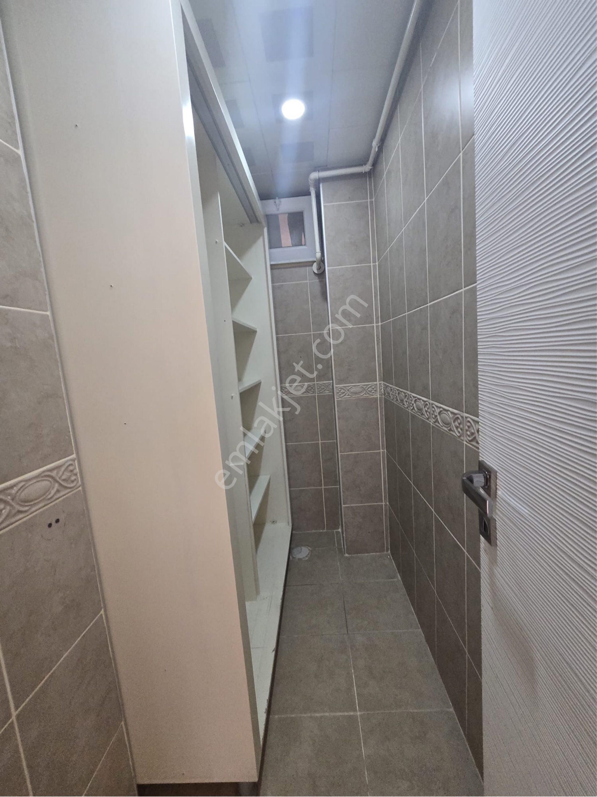 Meydankavağı Site İçerisinde İçi Yapılı Yüksek Tavanlı 3+1 Daire - Görsel 17