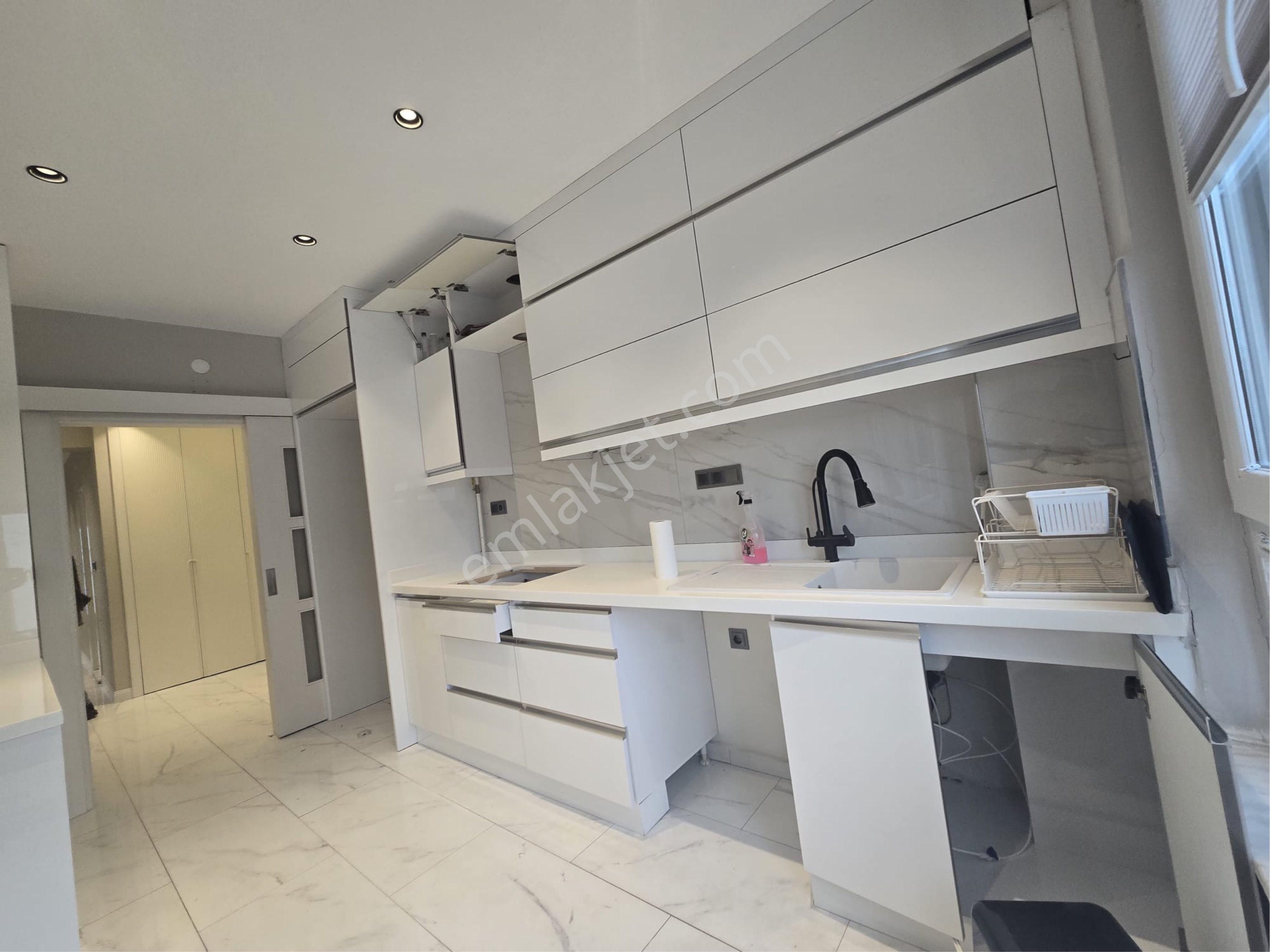 Meydankavağı Site İçerisinde İçi Yapılı Yüksek Tavanlı 3+1 Daire - Görsel 13