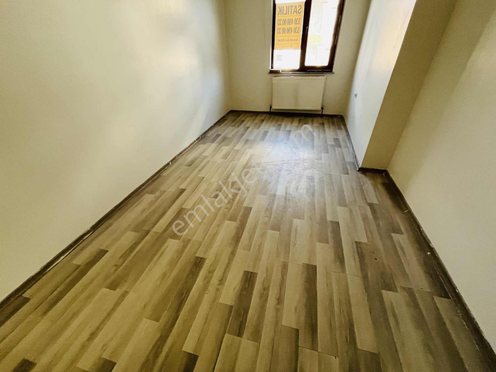 Baranoğlu Emlak Tepe Yolu Üzerinde Bağcı Sitesi 2+1 Daire - Görsel 29