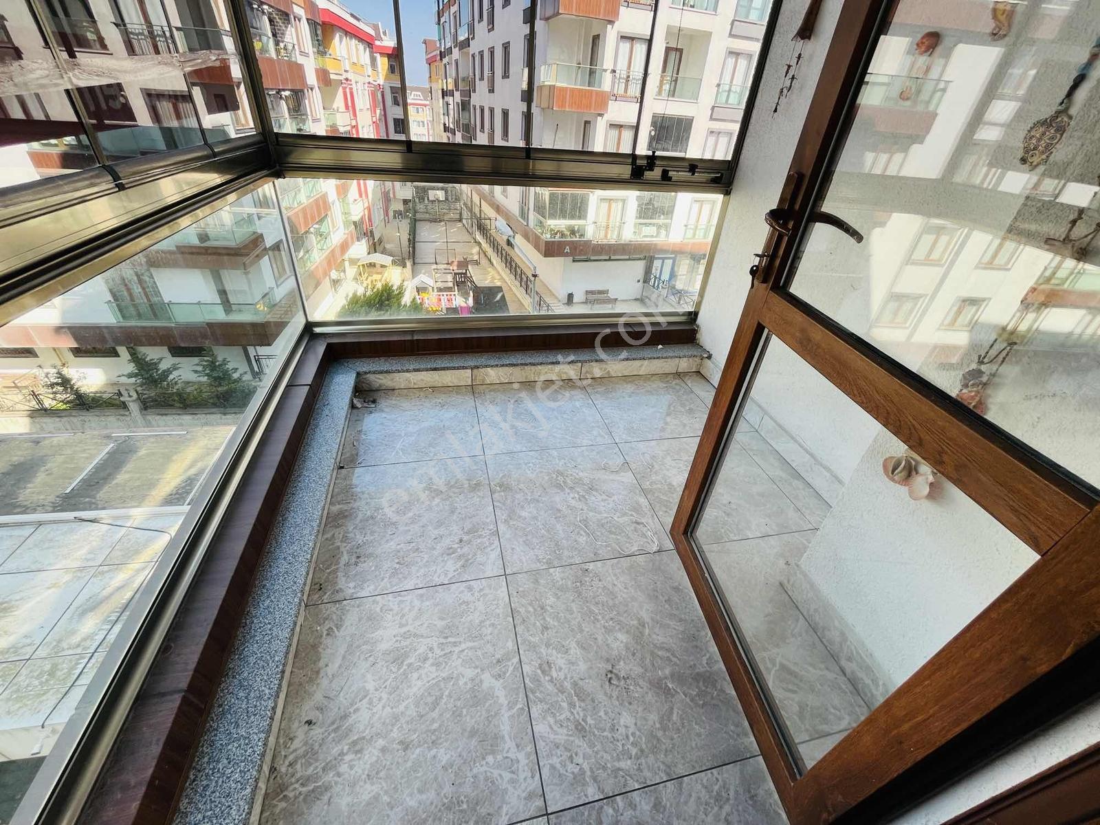 Baranoğlu Emlak Tepe Yolu Üzerinde Bağcı Sitesi 2+1 Daire - Görsel 9