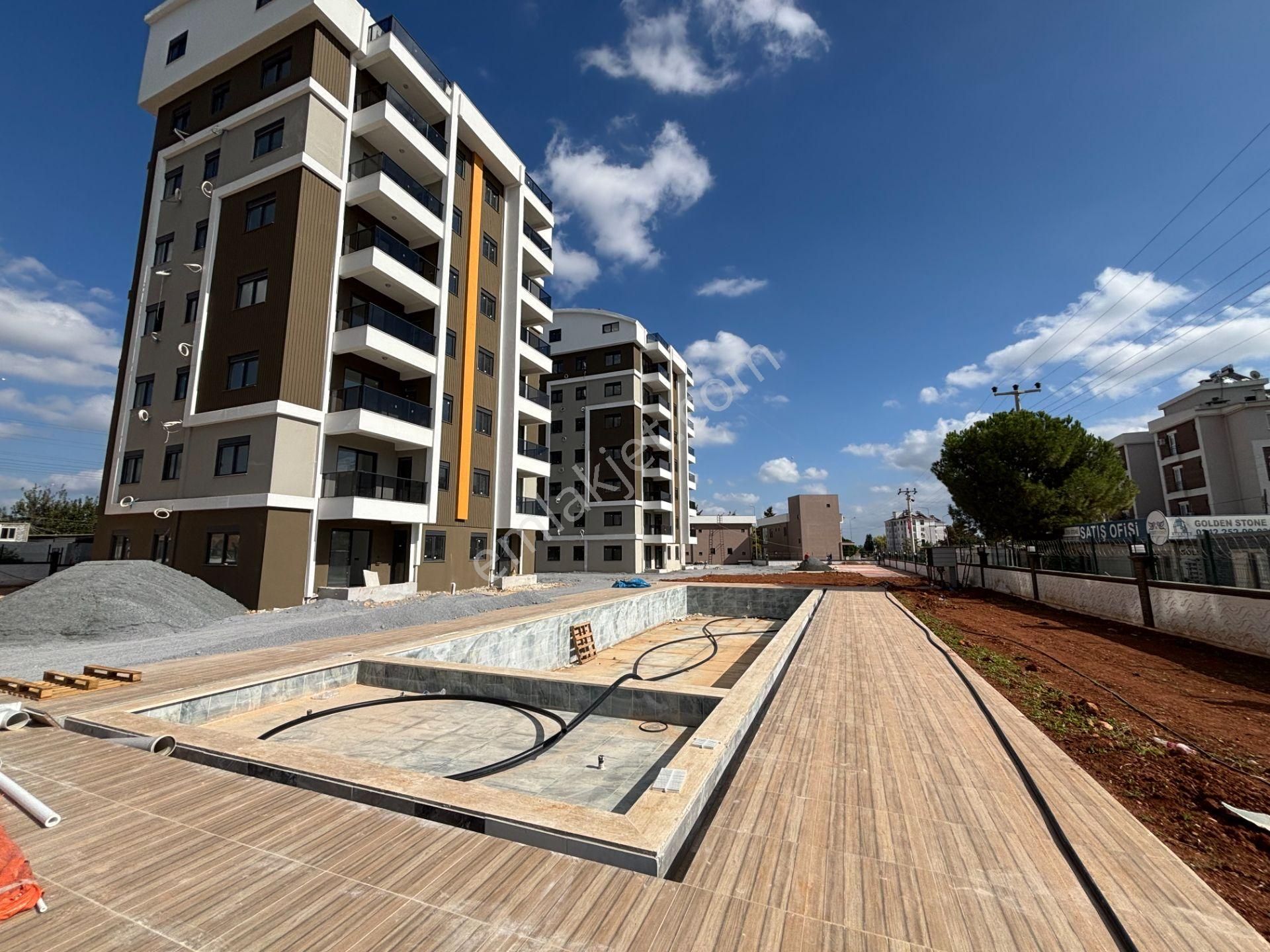 Cadde Üzerinde Yüzme Havuzu Ve Çocuk Oyun Alanı Bulunan Katta 3+1 Daire - Görsel 2