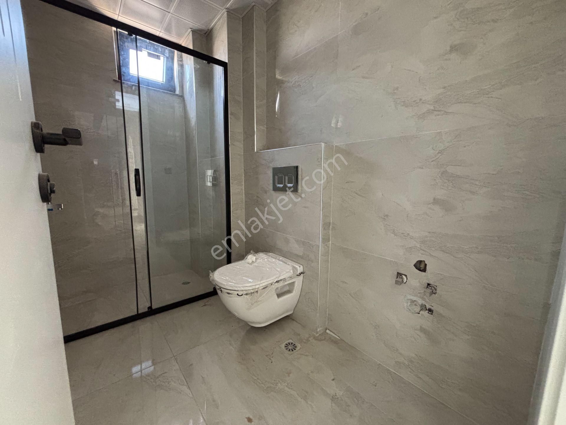 Cadde Üzerinde Yüzme Havuzu Ve Çocuk Oyun Alanı Bulunan Katta 3+1 Daire - Görsel 17