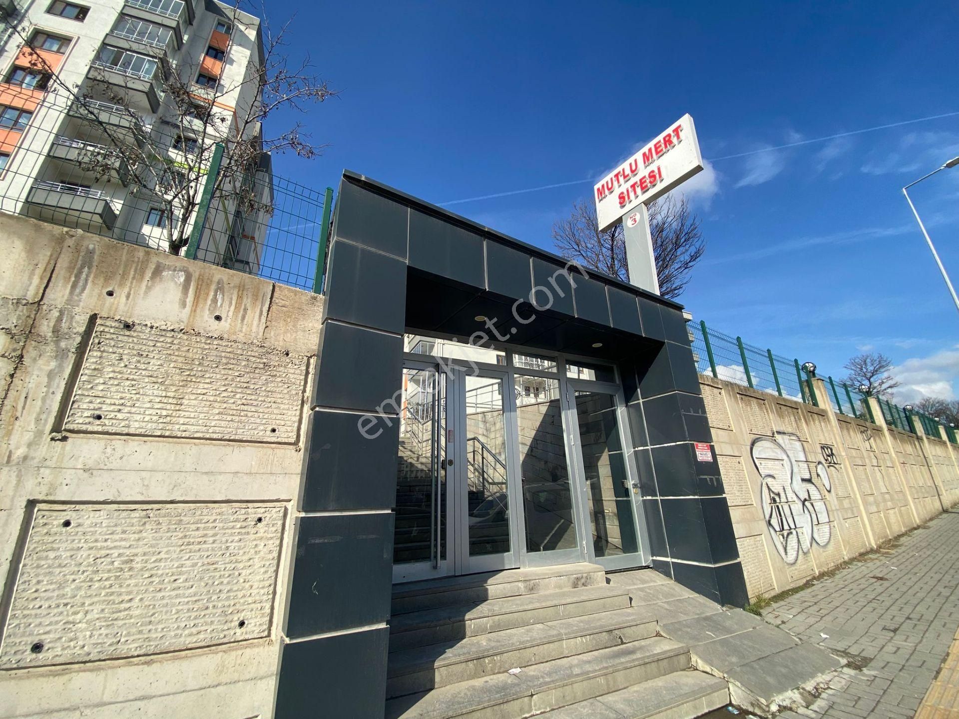 Batıkent Çakırlar Site İçinde 3+1 Satılık Daire - Görsel 2