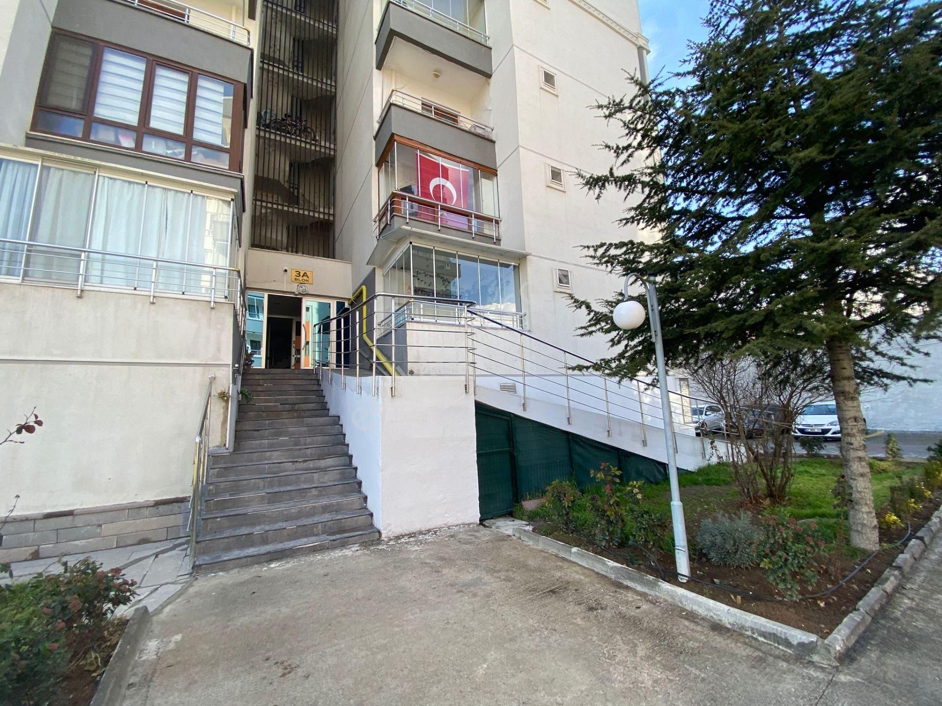 Batıkent Çakırlar Site İçinde 3+1 Satılık Daire - Görsel 4