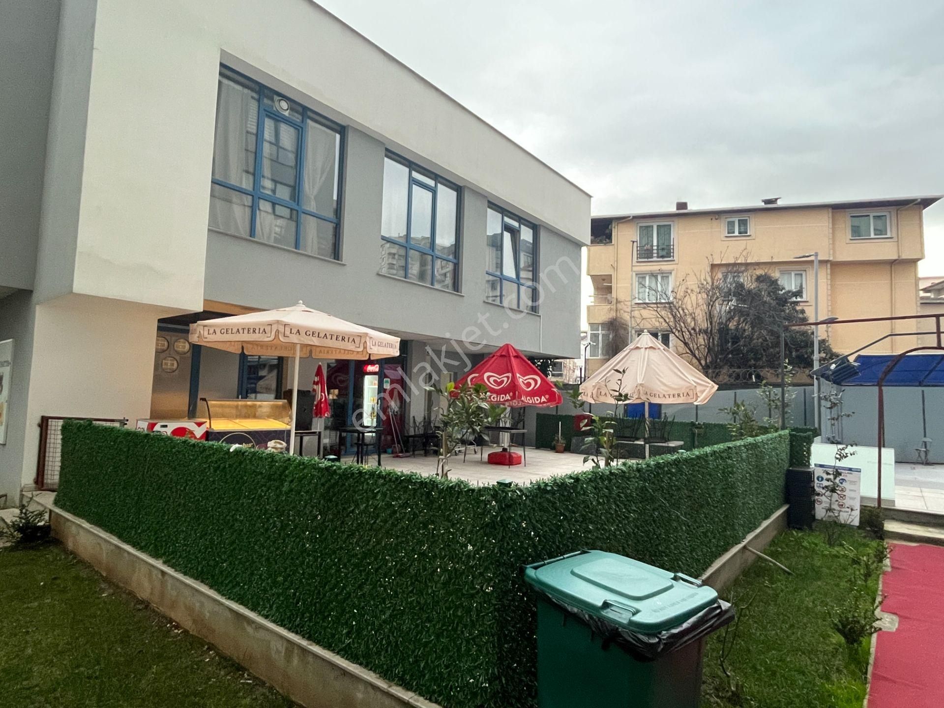 Çekmeköy'de Otoparklı Ve Havuzlu Lüks Site İçinde 2+1 Süperdaire - Görsel 29