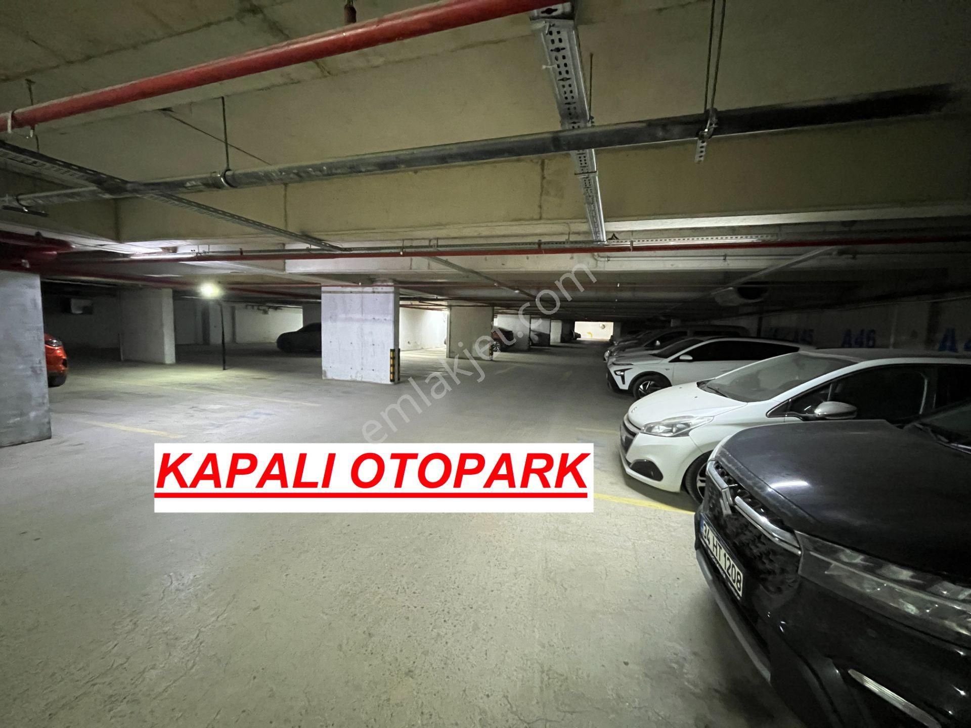 Çekmeköy'de Otoparklı Ve Havuzlu Lüks Site İçinde 2+1 Süperdaire - Görsel 7