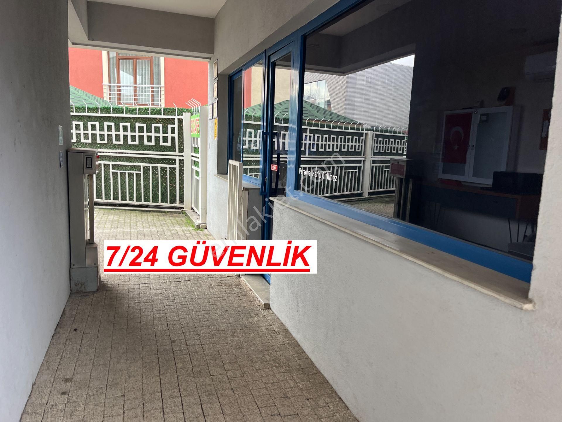 Çekmeköy'de Otoparklı Ve Havuzlu Lüks Site İçinde 2+1 Süperdaire - Görsel 11