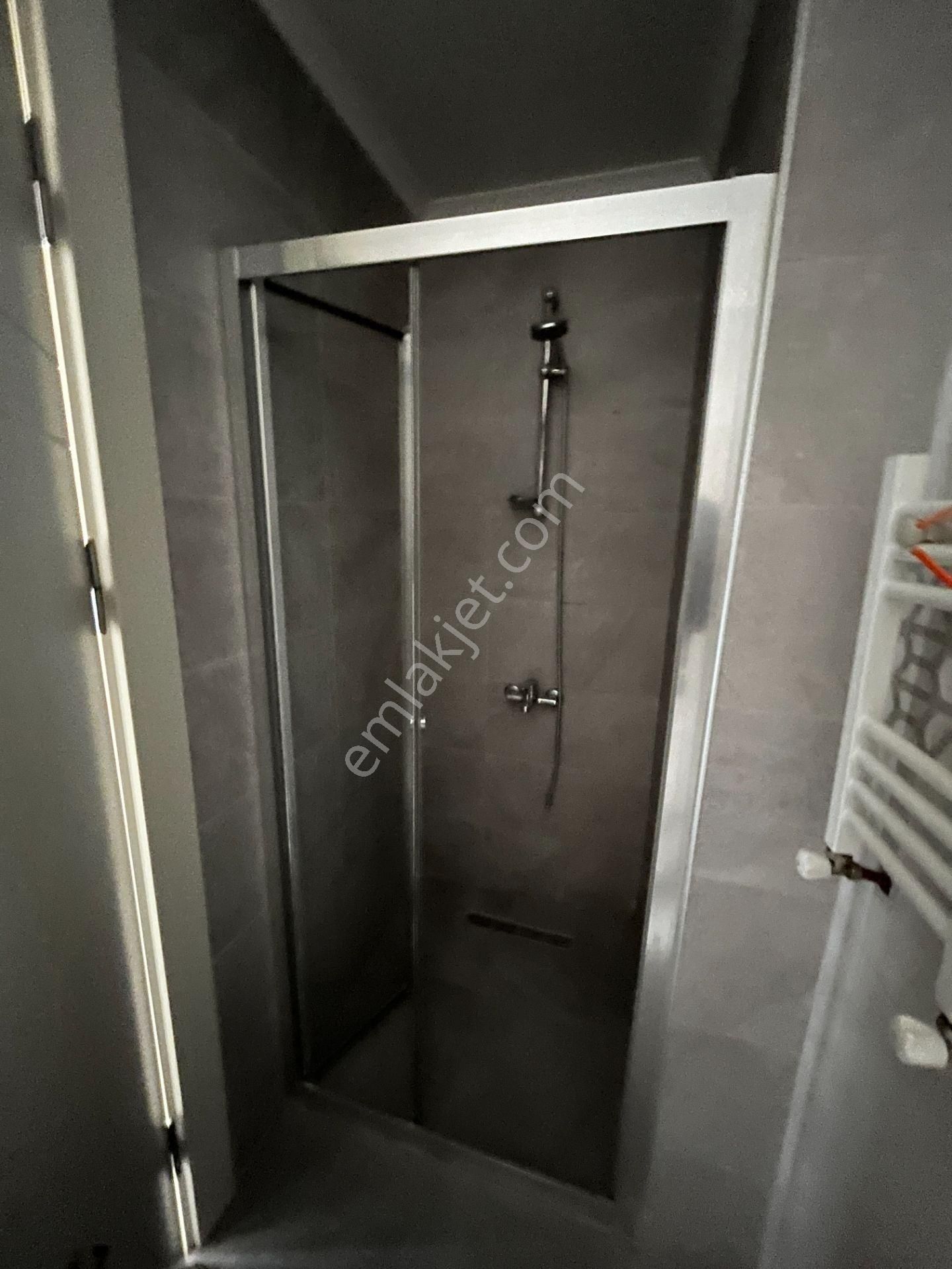 Çekmeköy'de Otoparklı Ve Havuzlu Lüks Site İçinde 2+1 Süperdaire - Görsel 18