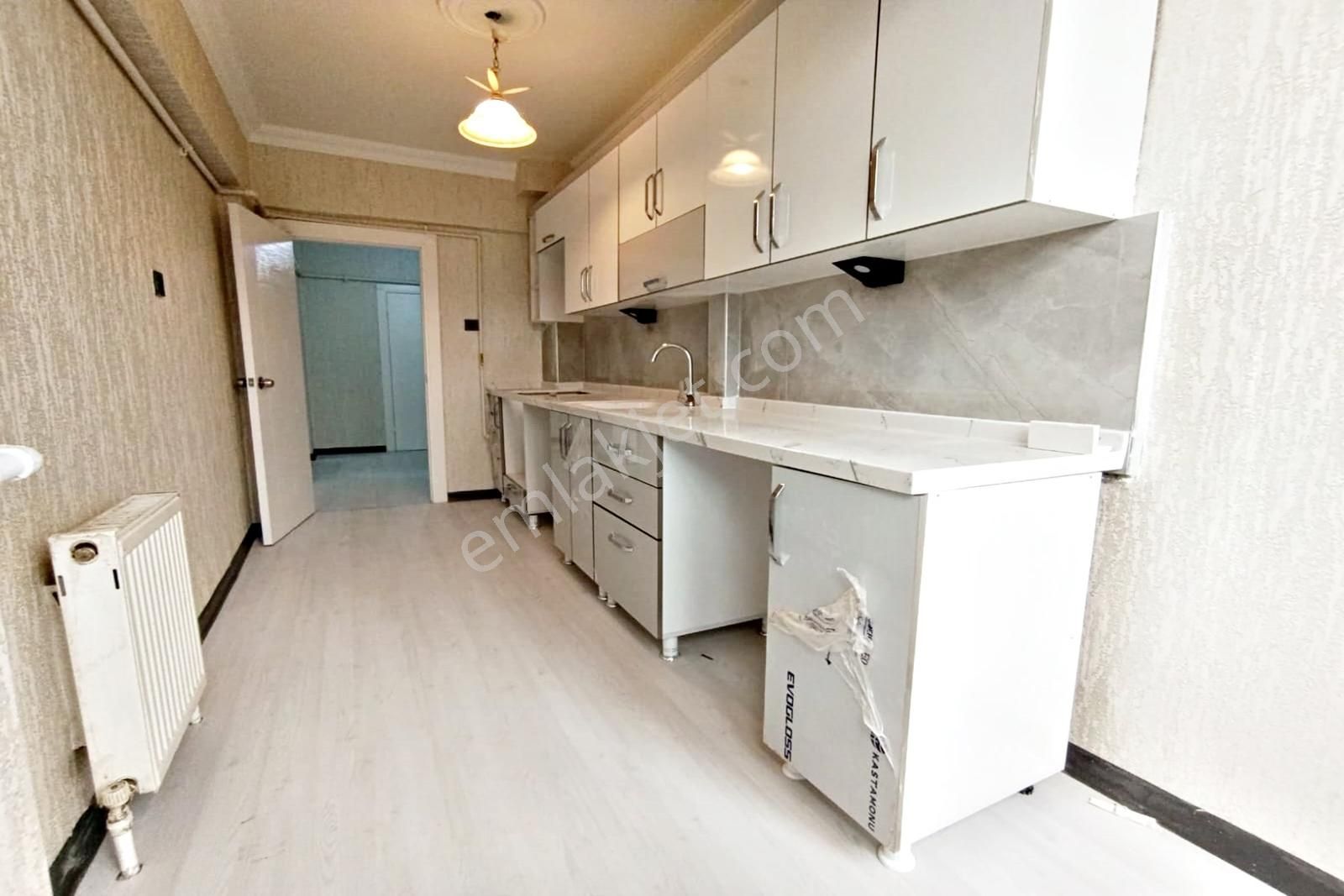 Ufuk Özdemir'den Cad.ve Metro Yakını Orta Kat 3+1 Masrafsız... - Görsel 32