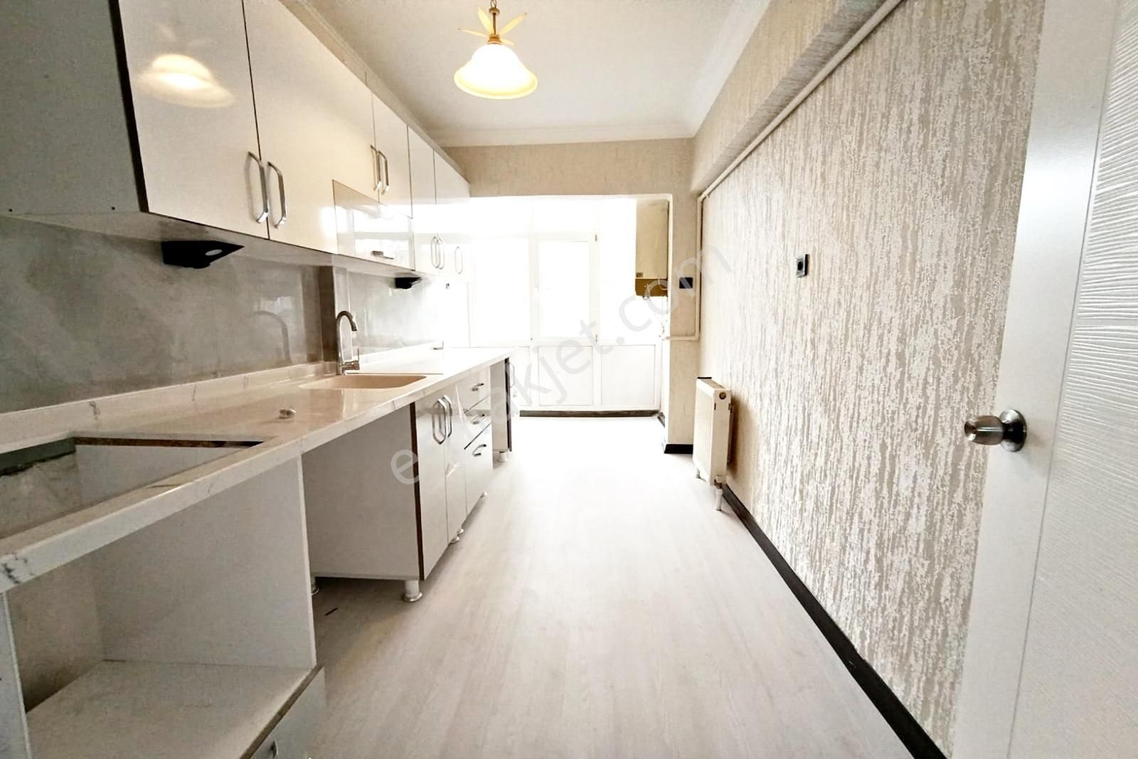 Ufuk Özdemir'den Cad.ve Metro Yakını Orta Kat 3+1 Masrafsız... - Görsel 12