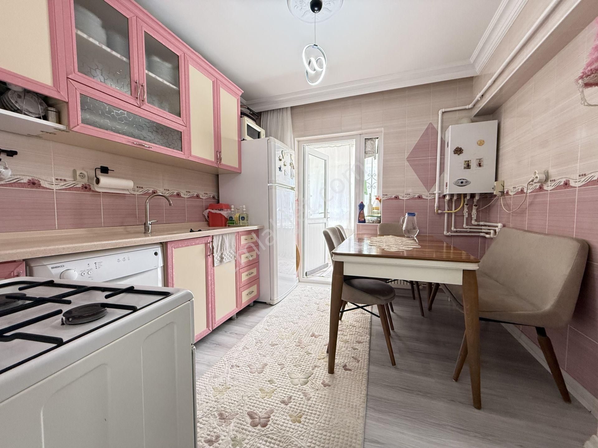 Kalecik Emlak'tan Karakol Yakını 95m² Masrafsız Güney Cephe 2+1 Fırsat - Görsel 3