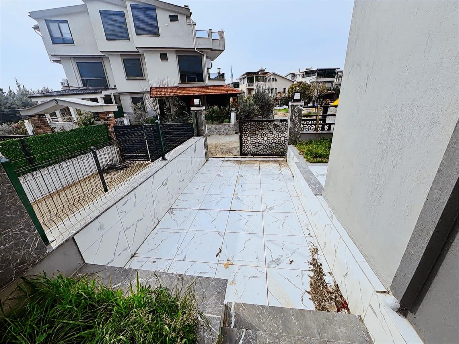 Otoparklı, Önü Açık, Deniz Manzaralı Sıfır Köşe Villa - Görsel 3