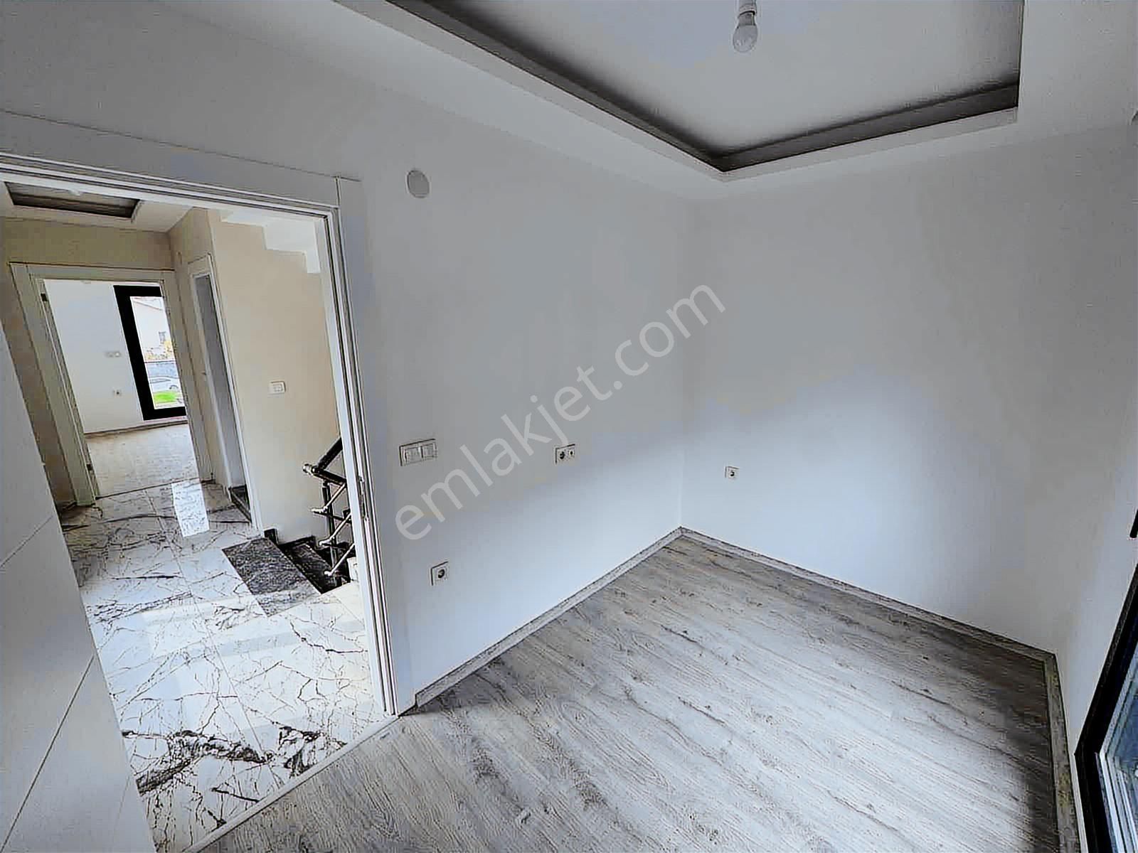 Otoparklı, Önü Açık, Deniz Manzaralı Sıfır Köşe Villa - Görsel 7