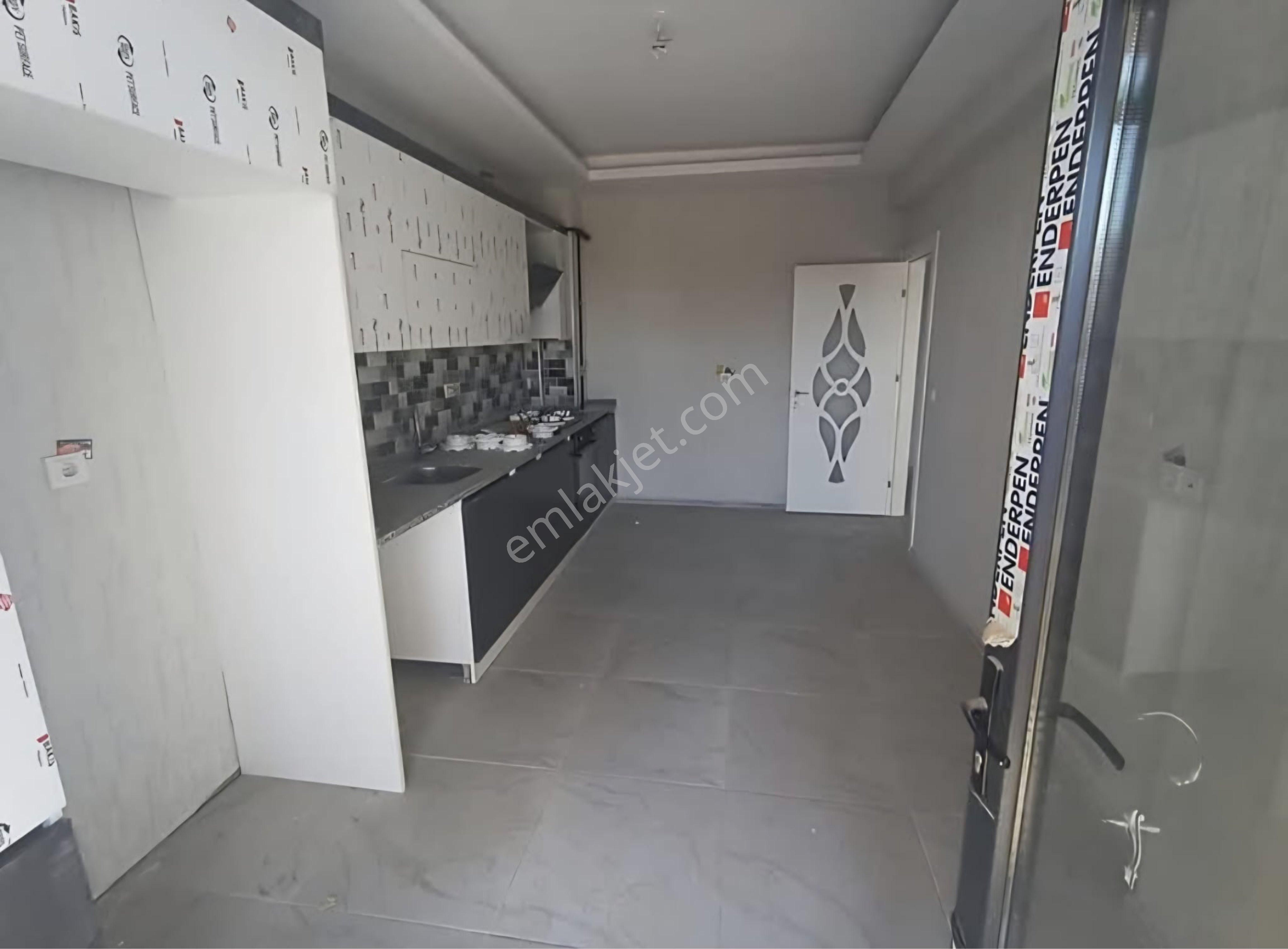 Yatırımlık Kiracısı İçinde Arakat Daire