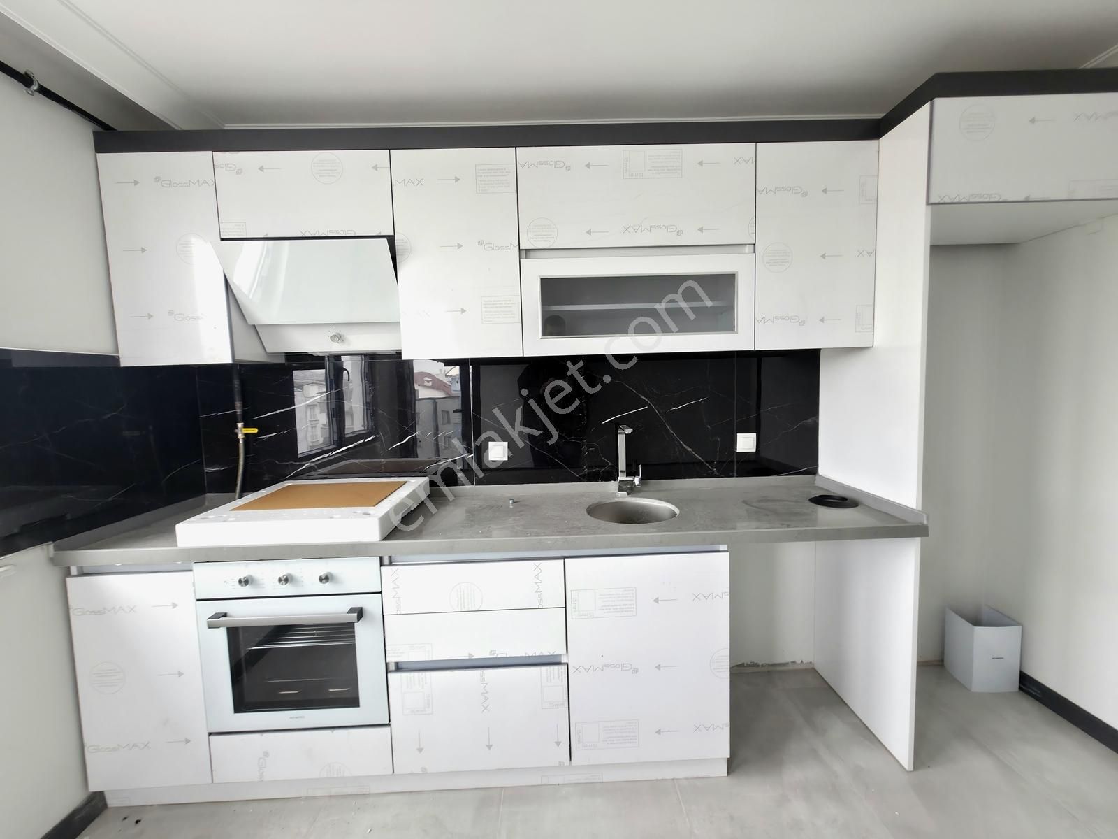 Kozanovadan Salı Pazarı Caddesine Cephe 3+1 Satılık Sıfır Arakat - Görsel 9