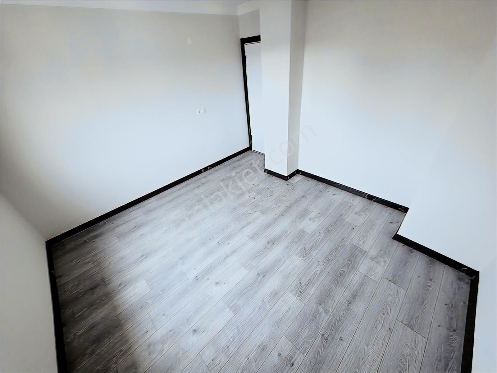 Kozanovadan Salı Pazarı Caddesine Cephe 3+1 Satılık Sıfır Arakat - Görsel 18