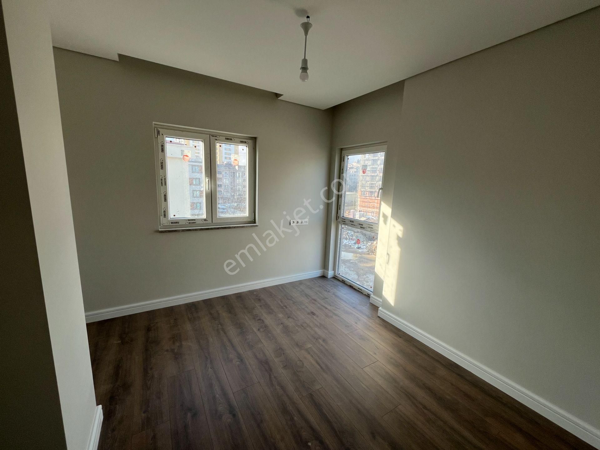 Samandıra Merkeze Yakın Asansörlü 4+1 Sıfır Ultra Lüks Dubleks - Görsel 28