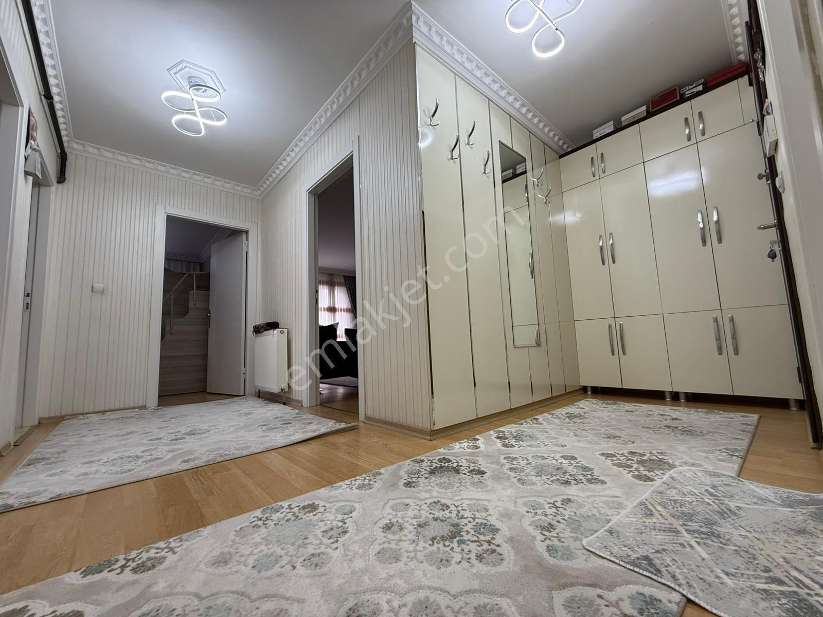 Kanuni Mahallesinde Geniş M2 Asansörlü Katta Fırsat !!!! - Görsel 23