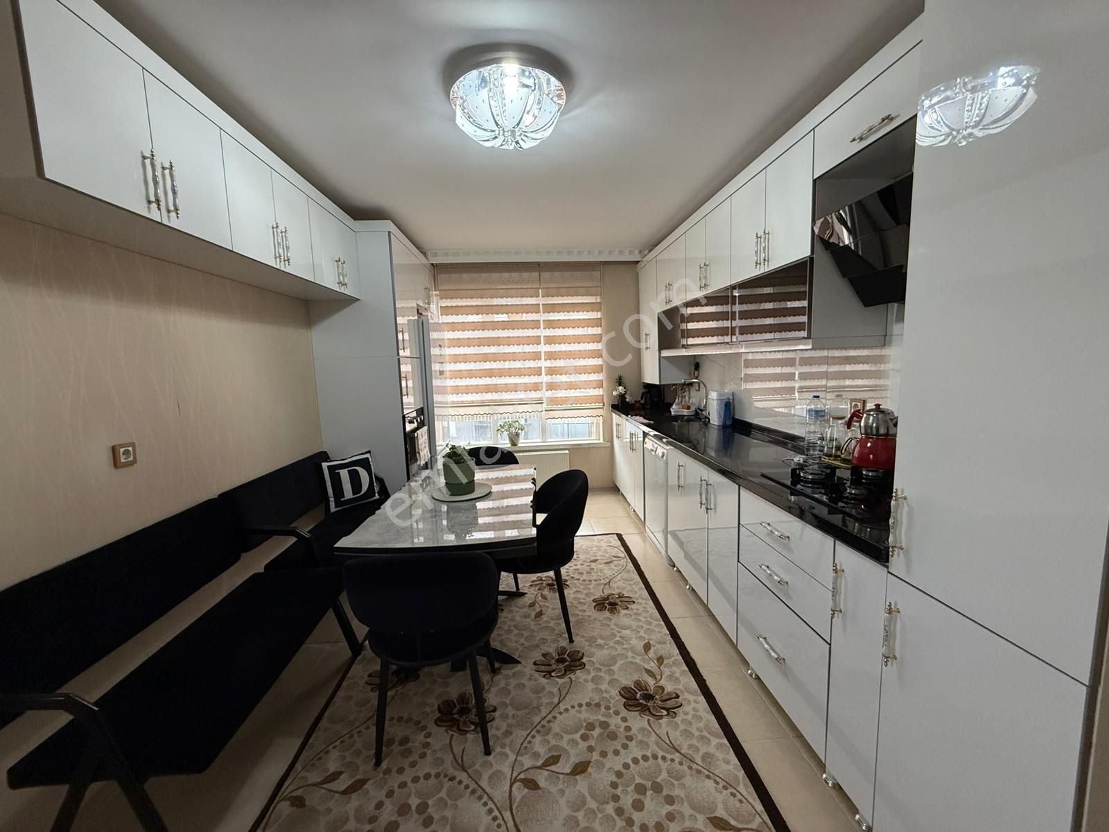 Kanuni Mahallesinde Geniş M2 Asansörlü Katta Fırsat !!!! - Görsel 8