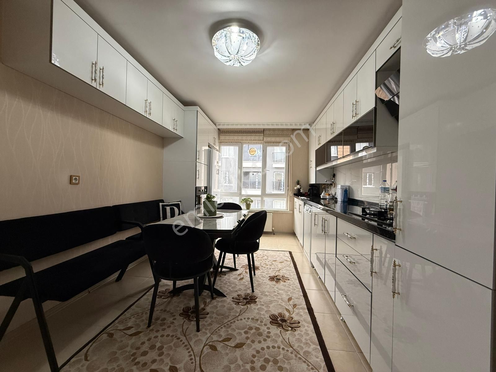 Kanuni Mahallesinde Geniş M2 Asansörlü Katta Fırsat !!!! - Görsel 9