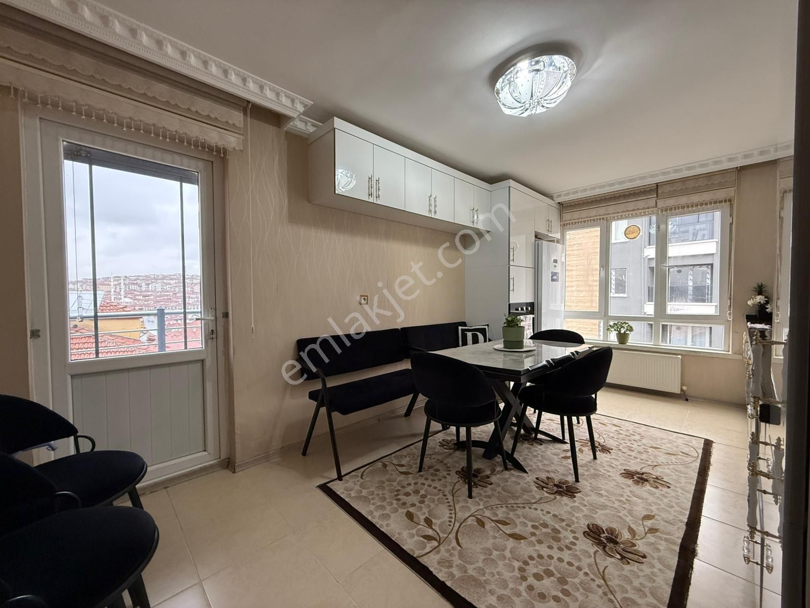 Kanuni Mahallesinde Geniş M2 Asansörlü Katta Fırsat !!!! - Görsel 2