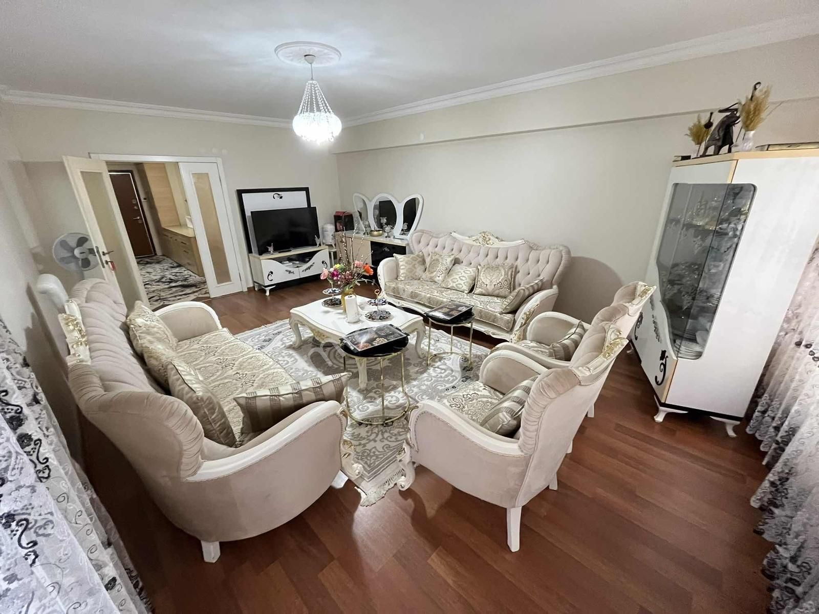 Yüce'den▓ 3+1 Güney.c 145m2 Kullanım Alanlı 45 M2 Özel Teraslı - Görsel 15