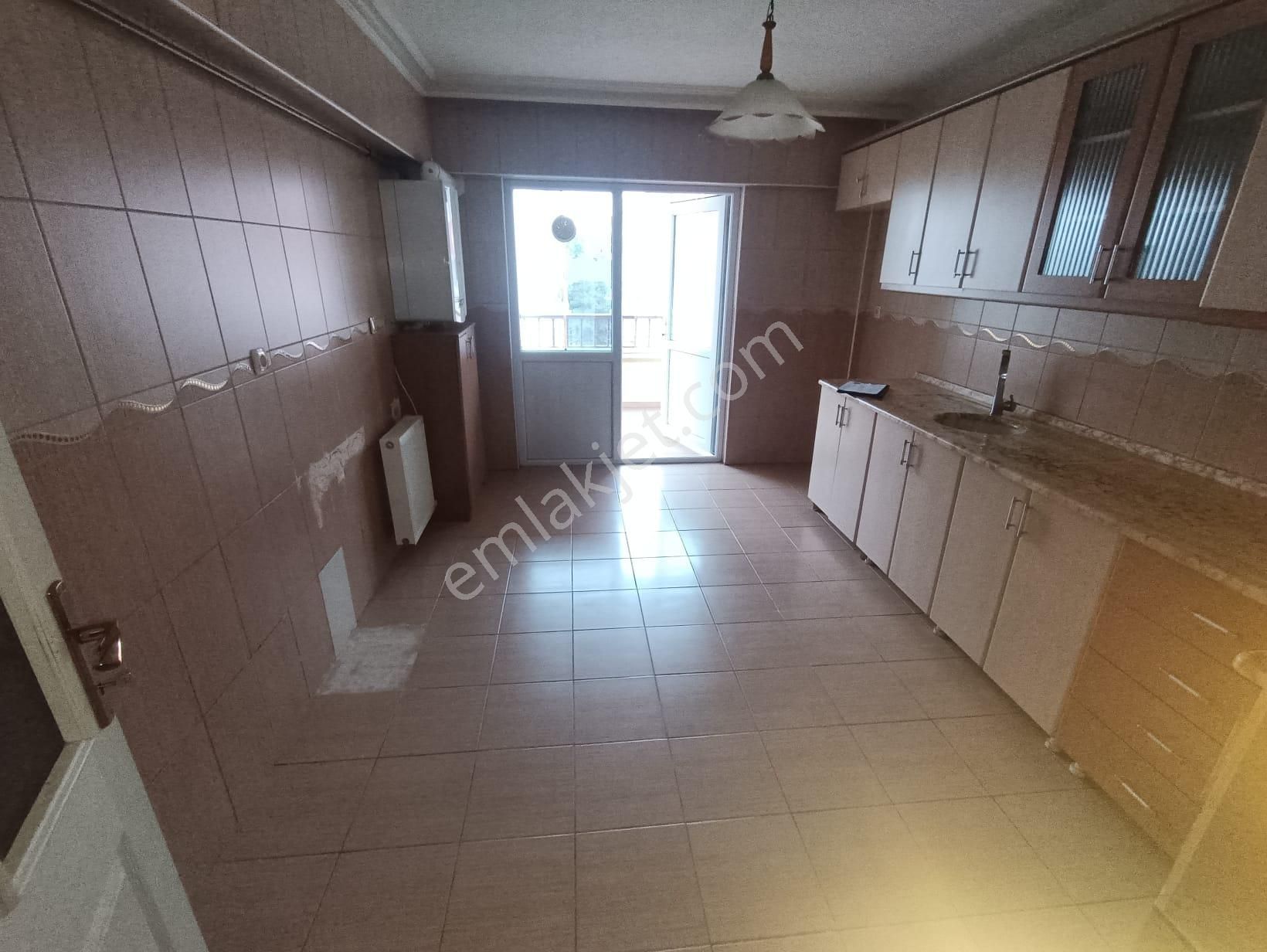 Mç Emlak'tan Mareşal Çakmak Mah'sınde 3+1 Satılık Daire
