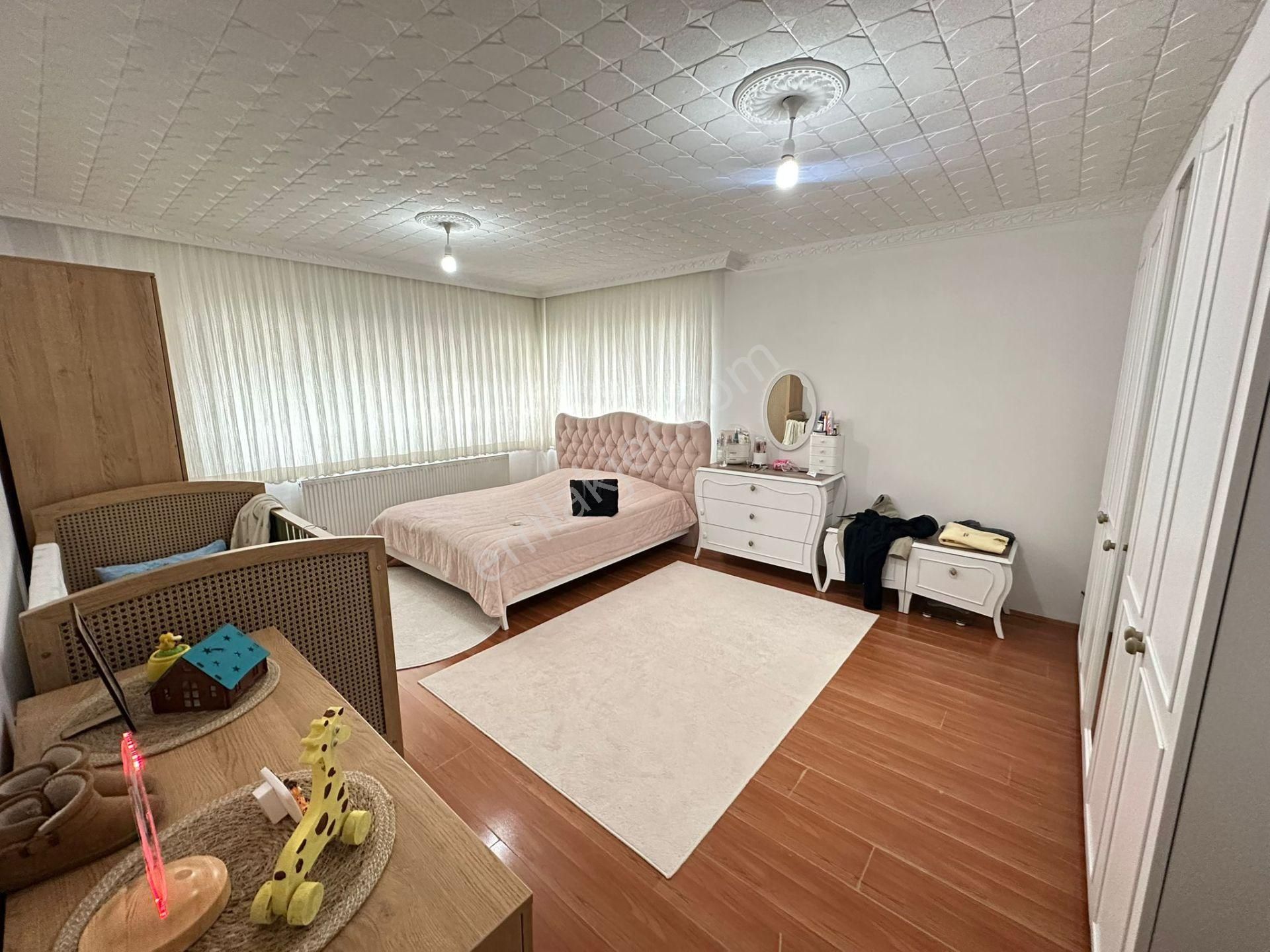 Acil Satılık__kent Konseyi Yanı__160m2__teras Balkonlu Arakat - Görsel 11